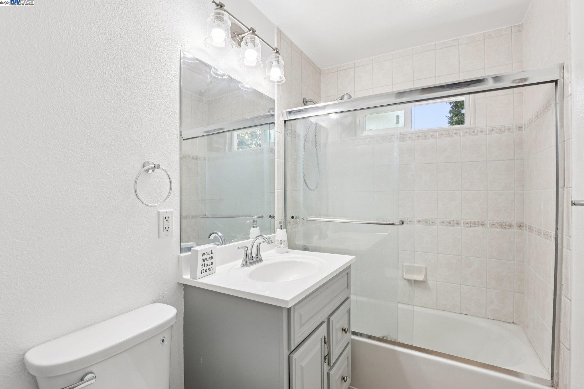 36302 Frobisher Dr, Fremont, California 94536, 3 Bedrooms Bedrooms, 6 Rooms Rooms,2 BathroomsBathrooms,Residential,For Sale,36302 Frobisher Dr,41102613