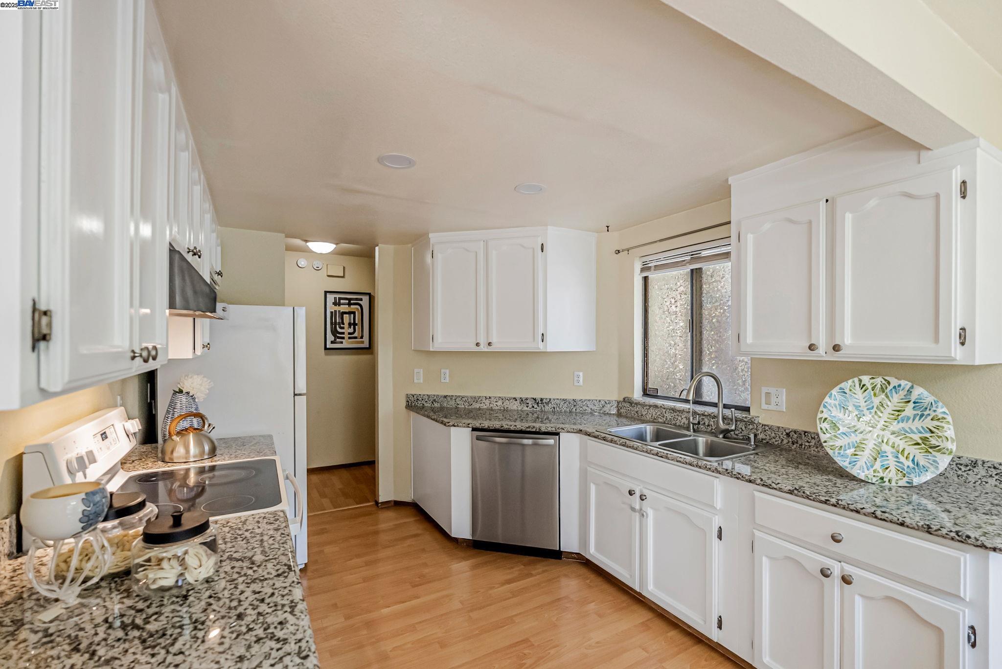 Photo #13: 41102614 Listing: Photo #13