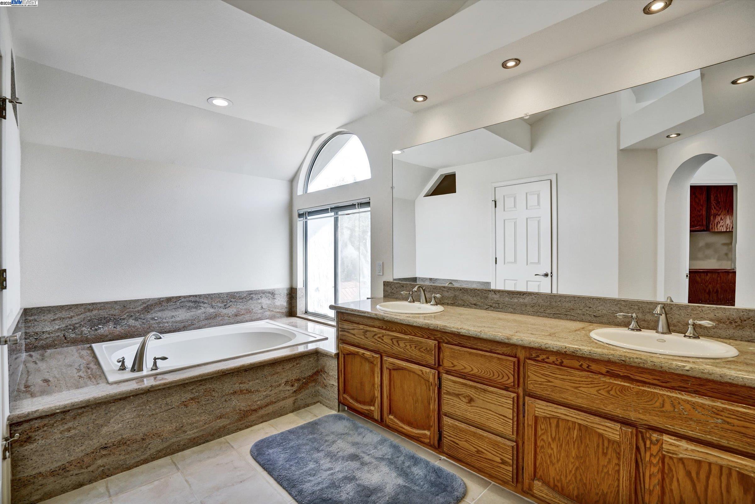 Detail Gallery Image 18 of 24 For 1400 Tennis Ln, Tracy,  CA 95376 - 3 Beds | 2/1 Baths