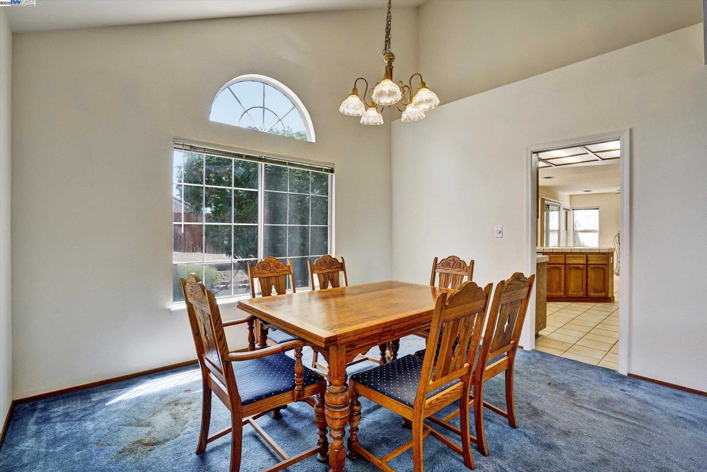 Detail Gallery Image 6 of 24 For 1400 Tennis Ln, Tracy,  CA 95376 - 3 Beds | 2/1 Baths