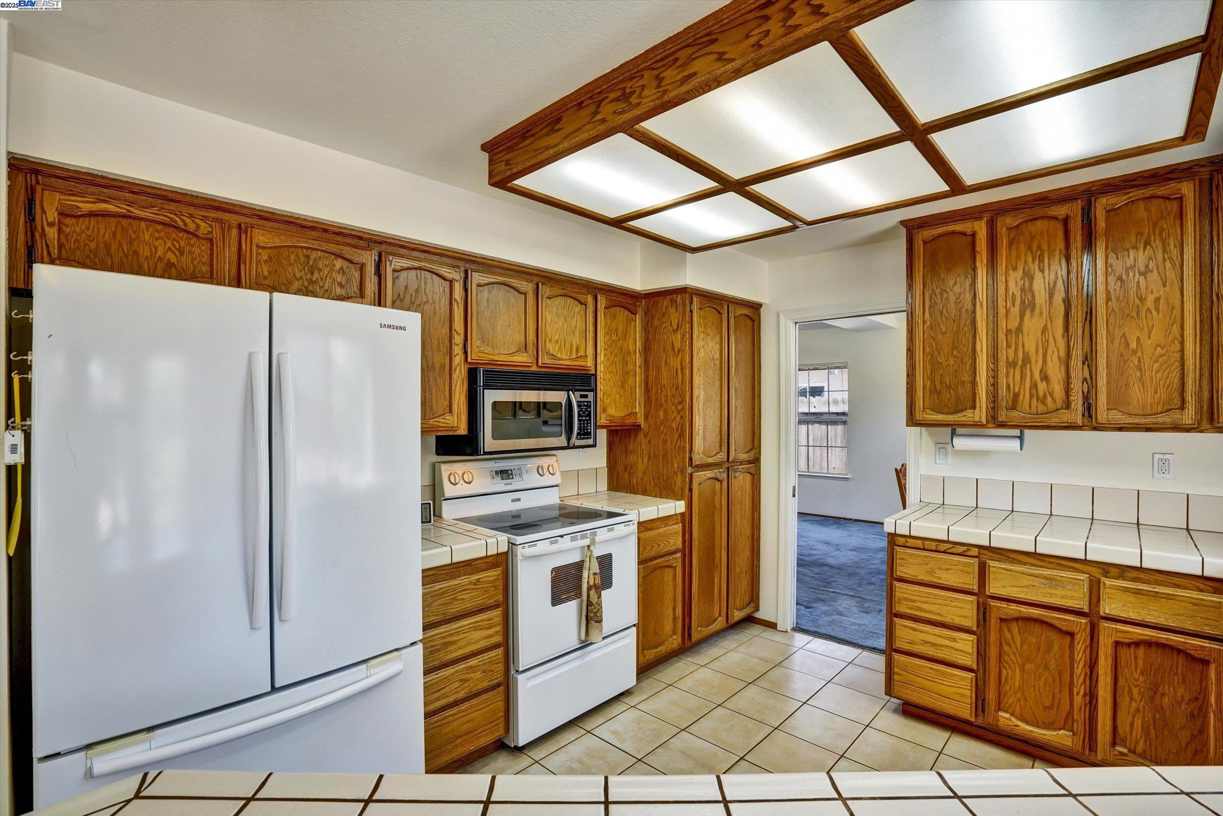 Detail Gallery Image 7 of 24 For 1400 Tennis Ln, Tracy,  CA 95376 - 3 Beds | 2/1 Baths