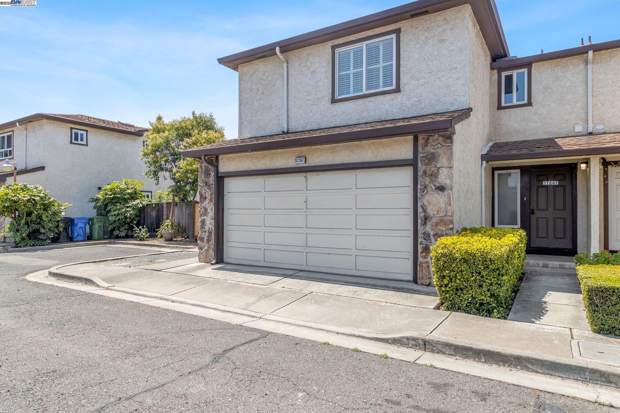 Photo #2: 41102619 Listing 