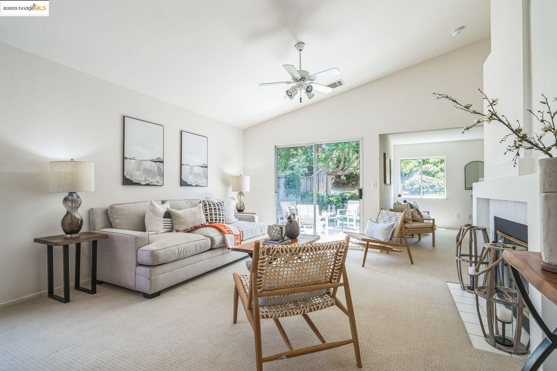 Detail Gallery Image 3 of 28 For 570 Fletcher St, Bay Point,  CA 94565 - 3 Beds | 2 Baths