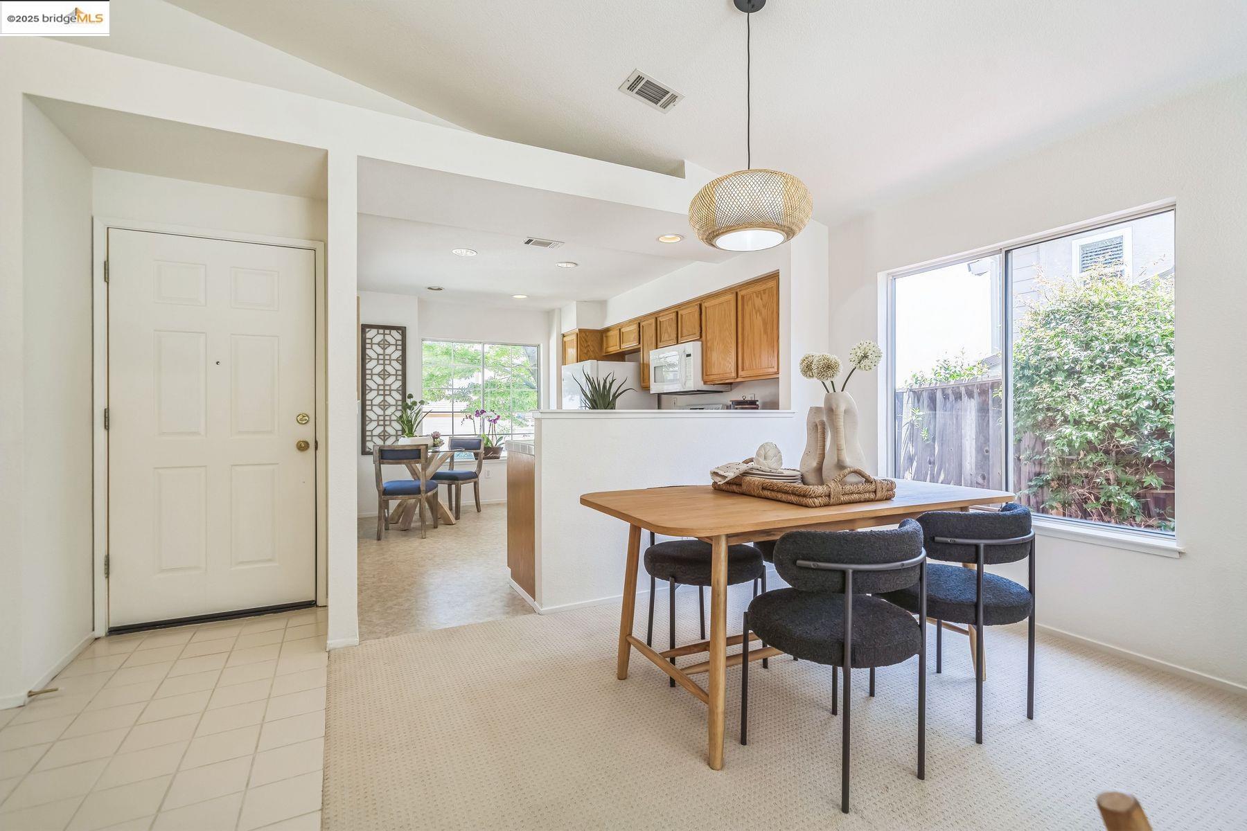 Detail Gallery Image 6 of 28 For 570 Fletcher St, Bay Point,  CA 94565 - 3 Beds | 2 Baths