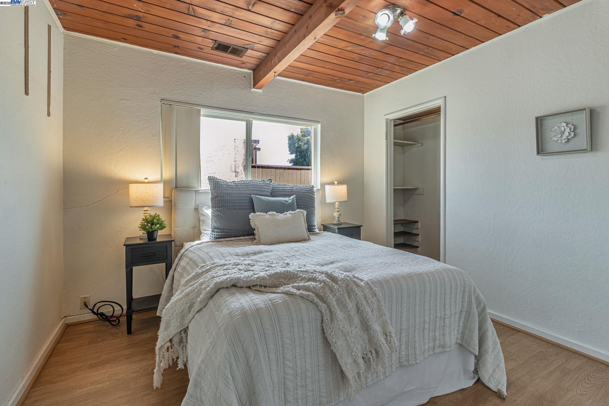 Detail Gallery Image 17 of 33 For 10297 Chrisland Ct, San Jose,  CA 95127 - 5 Beds | 2 Baths