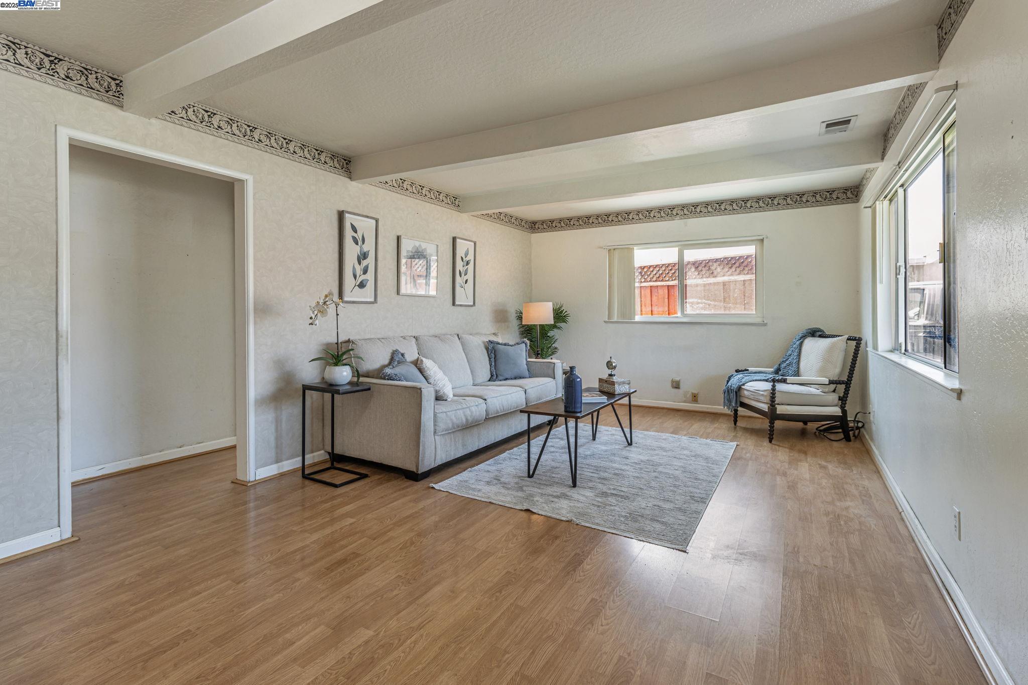 Detail Gallery Image 6 of 33 For 10297 Chrisland Ct, San Jose,  CA 95127 - 5 Beds | 2 Baths