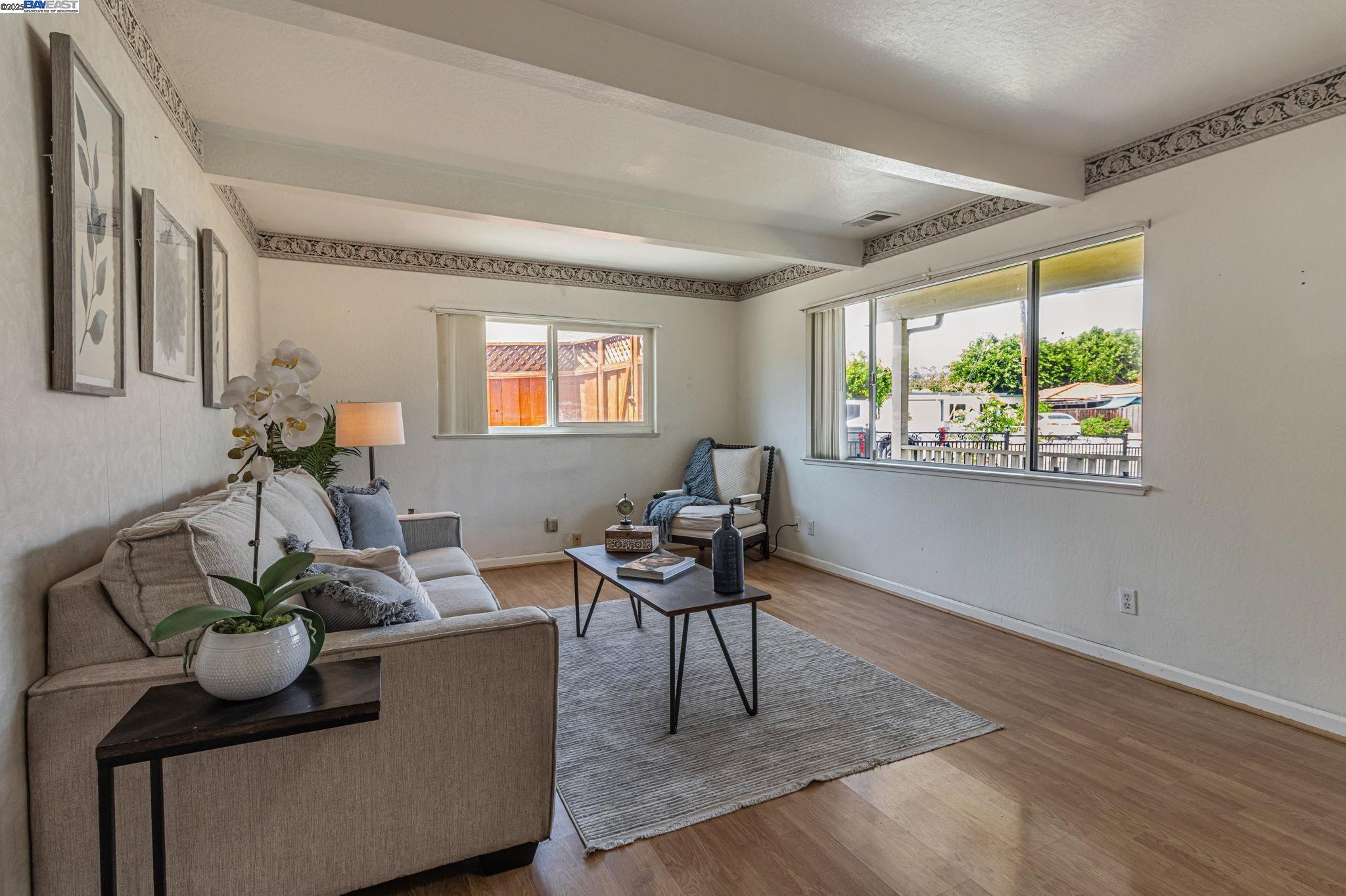 Detail Gallery Image 7 of 33 For 10297 Chrisland Ct, San Jose,  CA 95127 - 5 Beds | 2 Baths