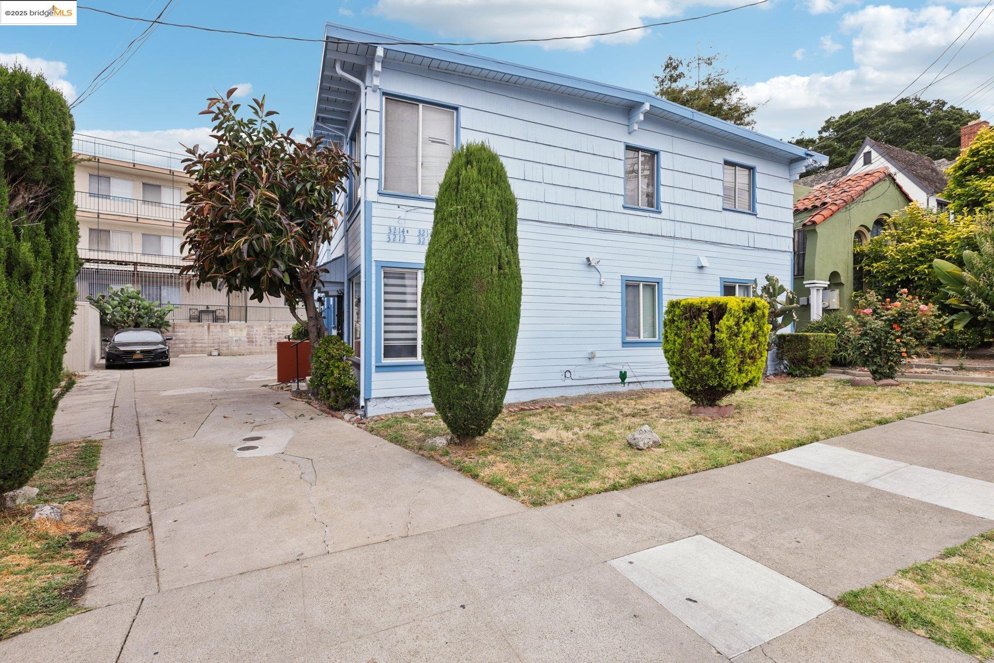 Detail Gallery Image 18 of 27 For 3218 Hyde St, Oakland,  CA 94601 - 4 Beds | 4 Baths