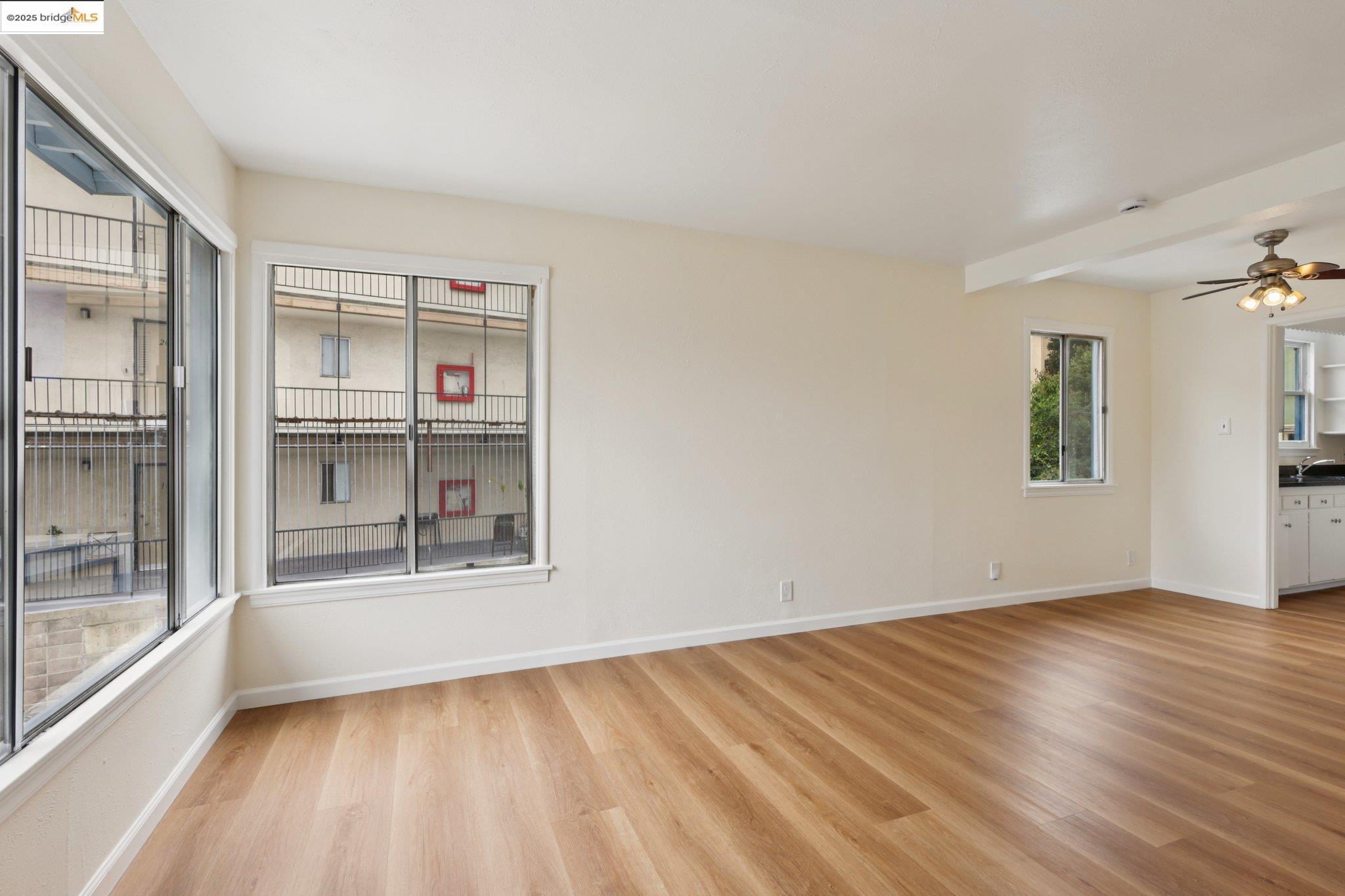 Detail Gallery Image 4 of 27 For 3218 Hyde St, Oakland,  CA 94601 - 4 Beds | 4 Baths