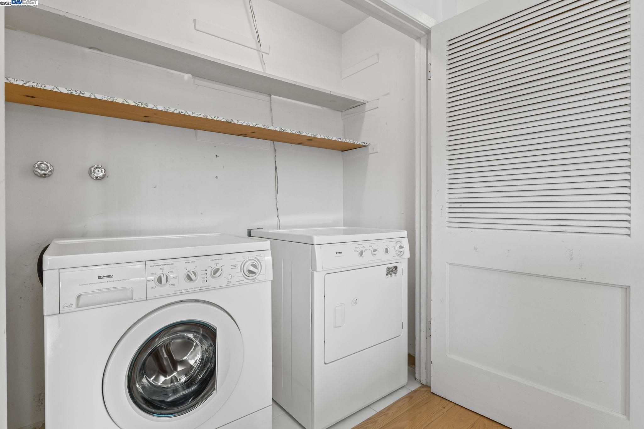 Detail Gallery Image 11 of 31 For 24836 Canyon View Ct, Hayward,  CA 94541 - 3 Beds | 2 Baths