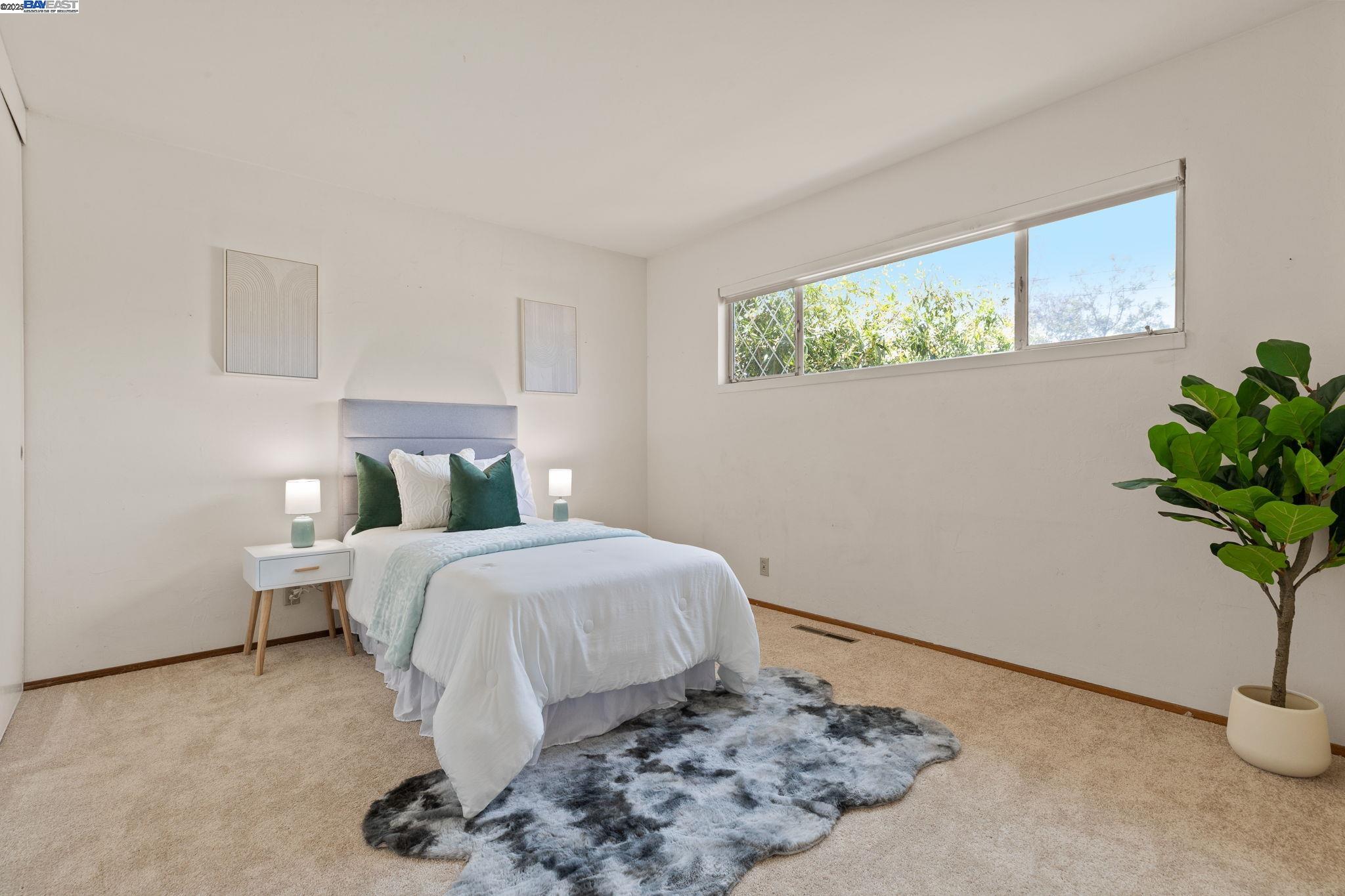 Detail Gallery Image 19 of 31 For 24836 Canyon View Ct, Hayward,  CA 94541 - 3 Beds | 2 Baths