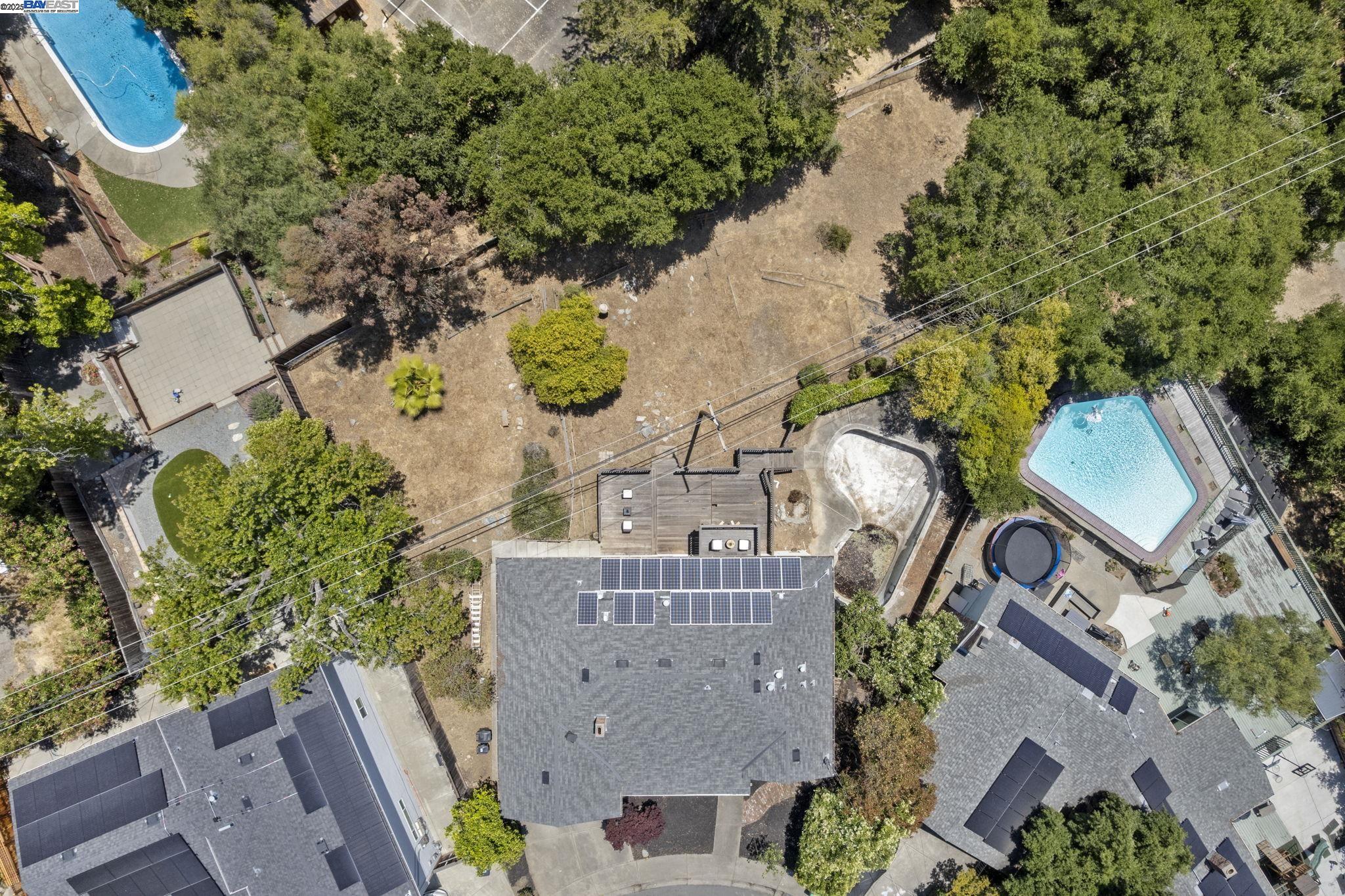 Detail Gallery Image 28 of 31 For 24836 Canyon View Ct, Hayward,  CA 94541 - 3 Beds | 2 Baths