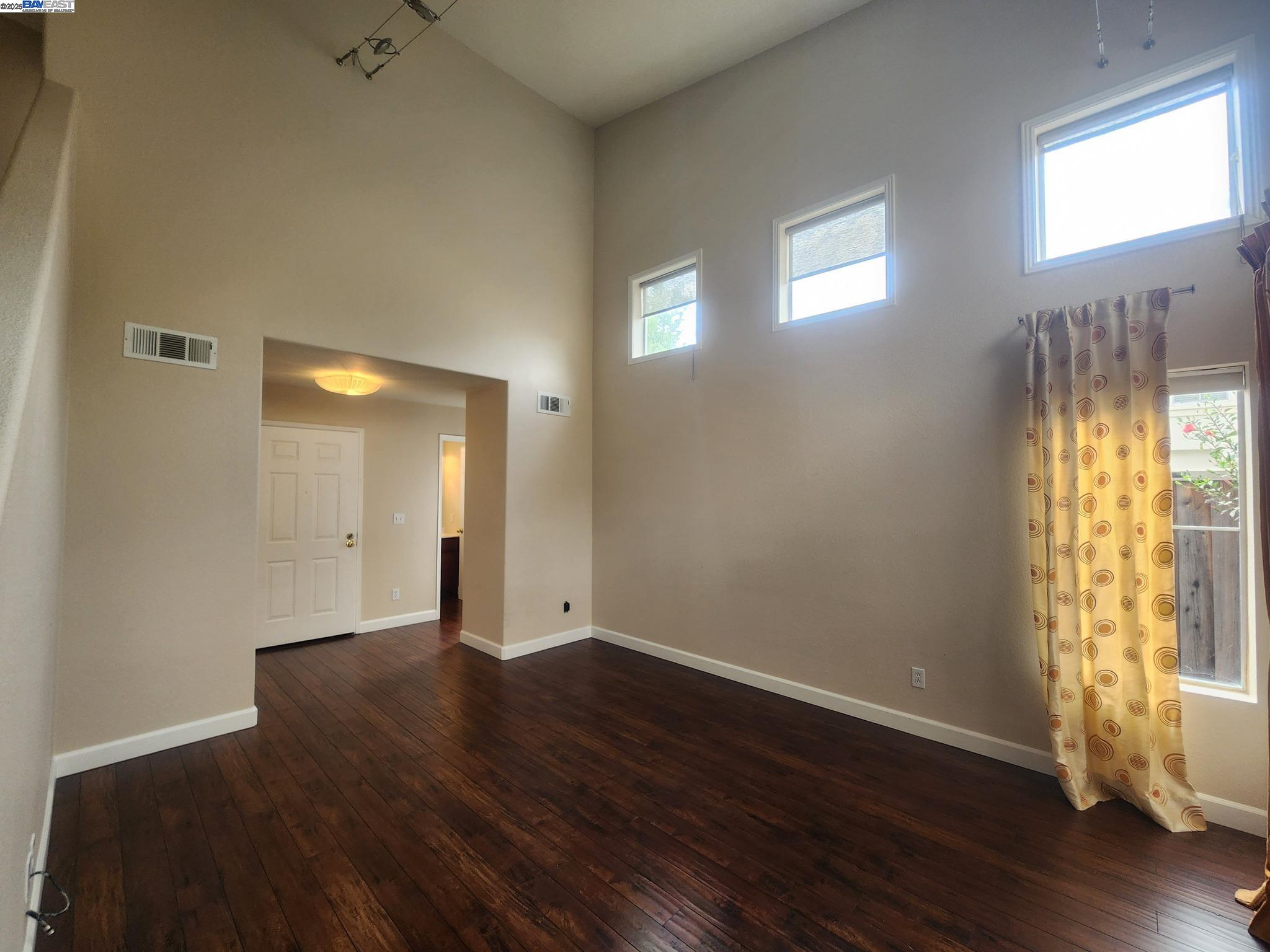 4419 Terra Cmn, Fremont, California 94536, 4 Bedrooms Bedrooms, 7 Rooms Rooms,2 BathroomsBathrooms,Residential Lease,For Rent,4419 Terra Cmn,41102630
