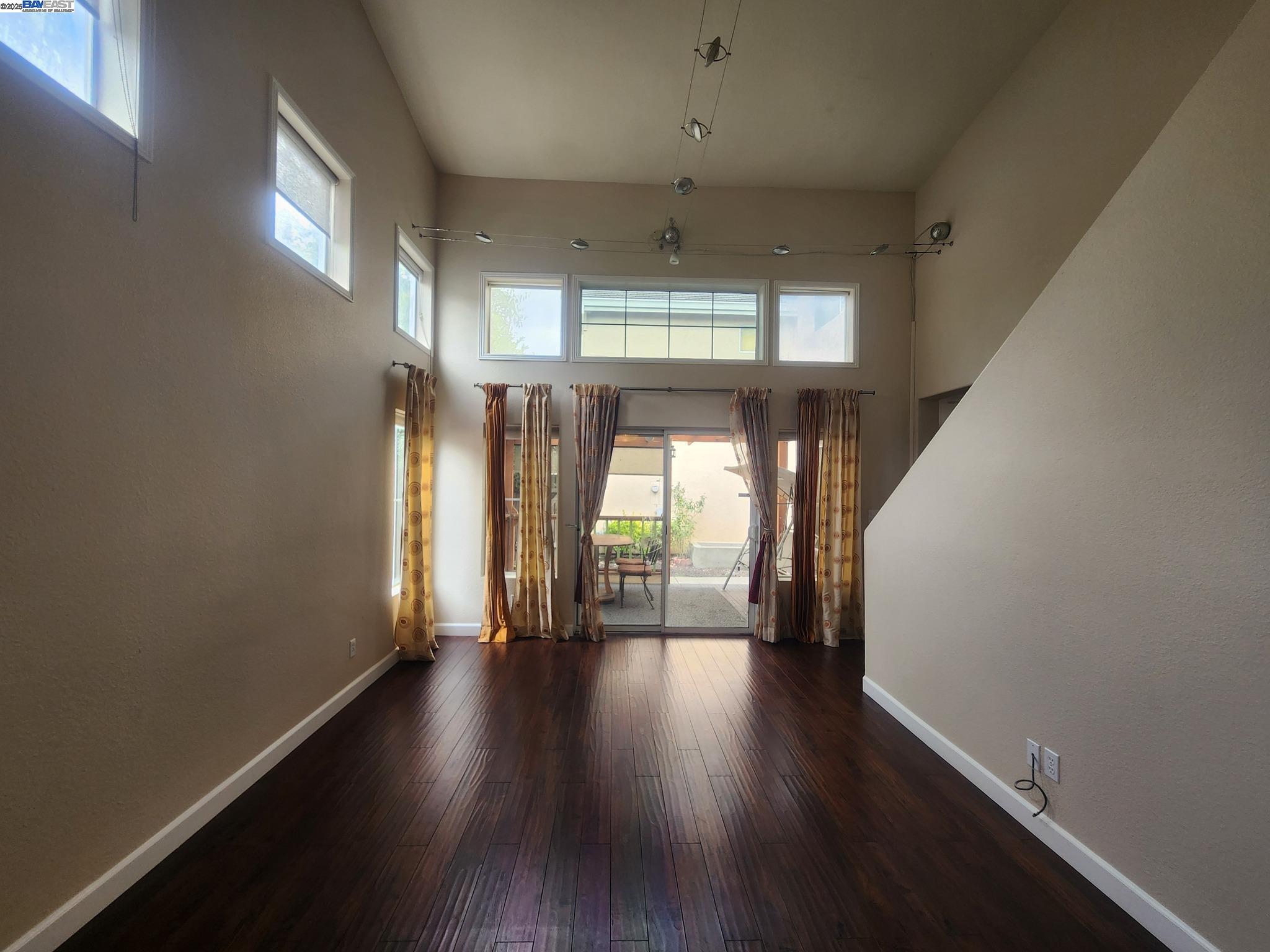 4419 Terra Cmn, Fremont, California 94536, 4 Bedrooms Bedrooms, 7 Rooms Rooms,2 BathroomsBathrooms,Residential Lease,For Rent,4419 Terra Cmn,41102630