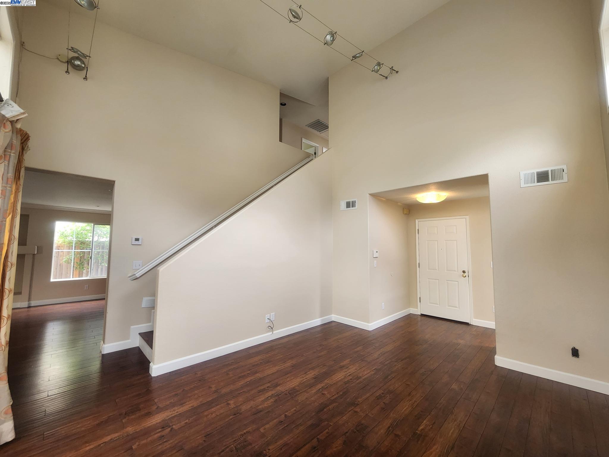4419 Terra Cmn, Fremont, California 94536, 4 Bedrooms Bedrooms, 7 Rooms Rooms,2 BathroomsBathrooms,Residential Lease,For Rent,4419 Terra Cmn,41102630