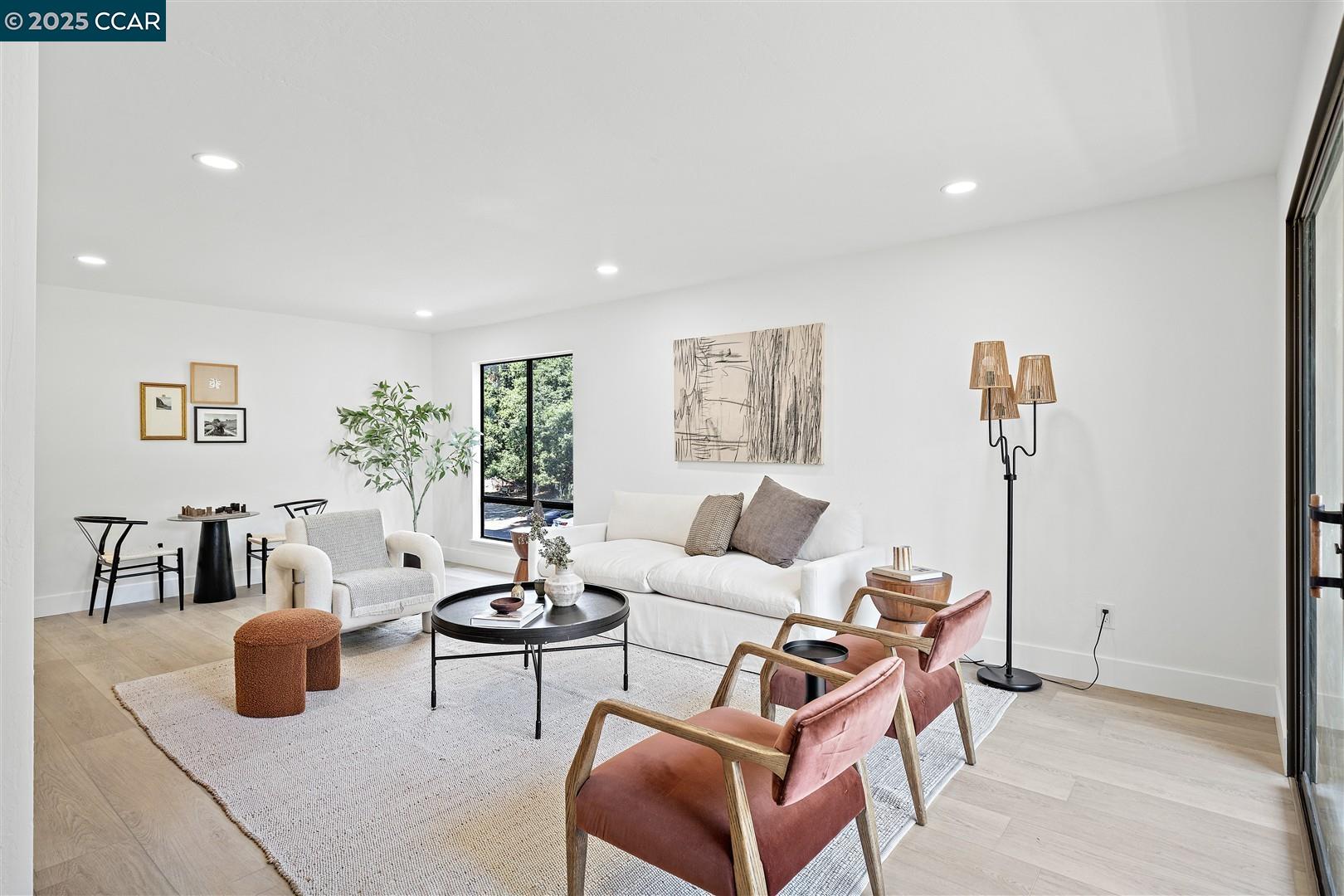 Photo #12: 41102632 Listing: Photo #12