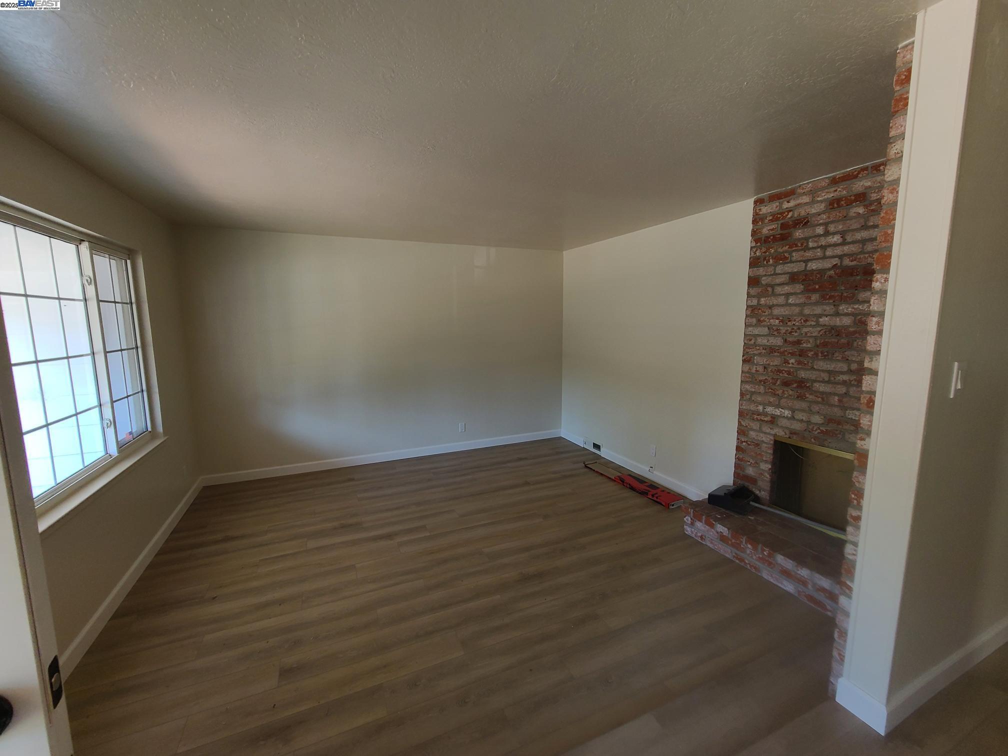 1829 Rosetree Ct, Pleasanton, California 94566, 4 Bedrooms Bedrooms, 8 Rooms Rooms,2 BathroomsBathrooms,Residential Lease,For Rent,1829 Rosetree Ct,41102634