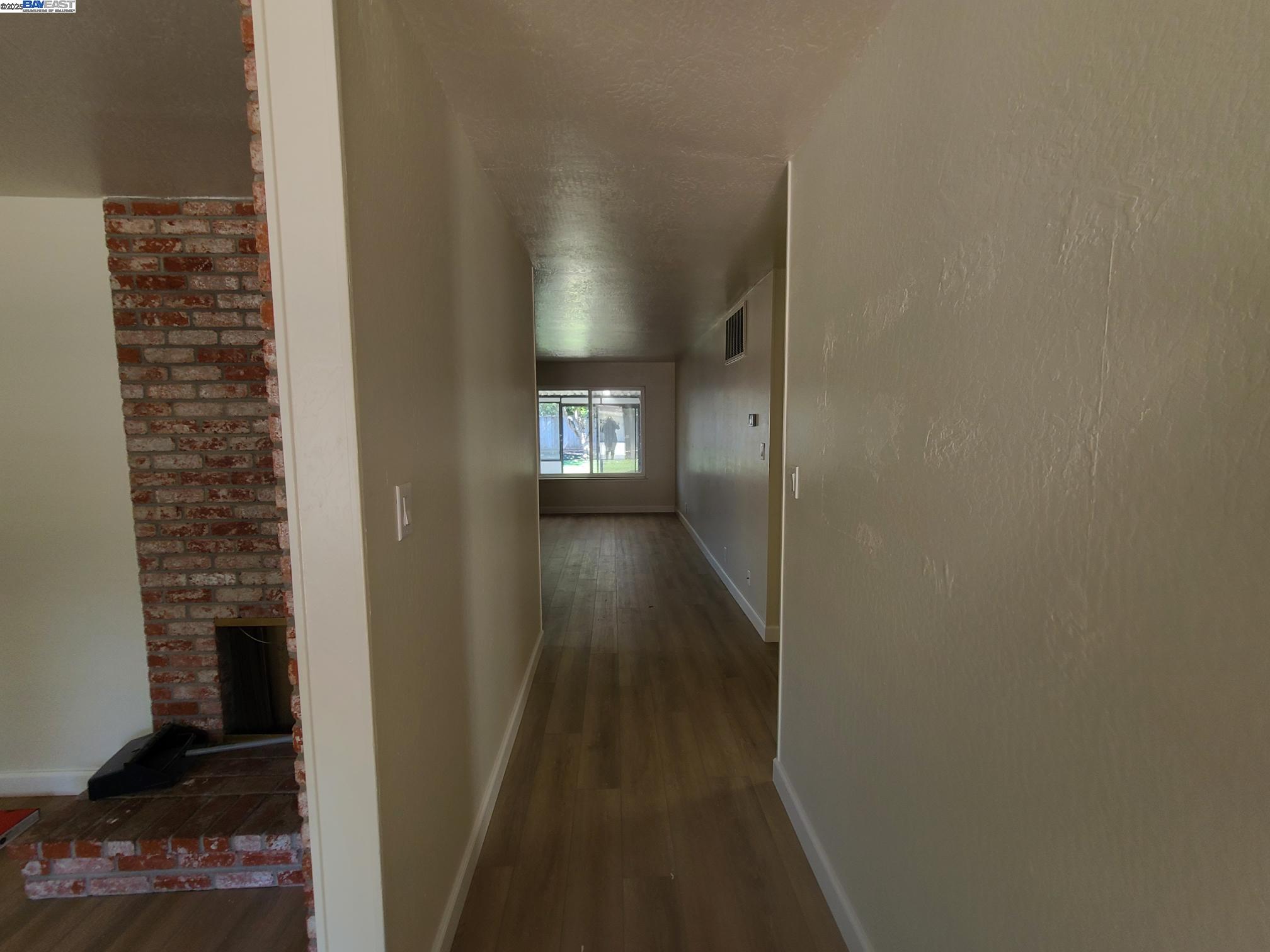 1829 Rosetree Ct, Pleasanton, California 94566, 4 Bedrooms Bedrooms, 8 Rooms Rooms,2 BathroomsBathrooms,Residential Lease,For Rent,1829 Rosetree Ct,41102634