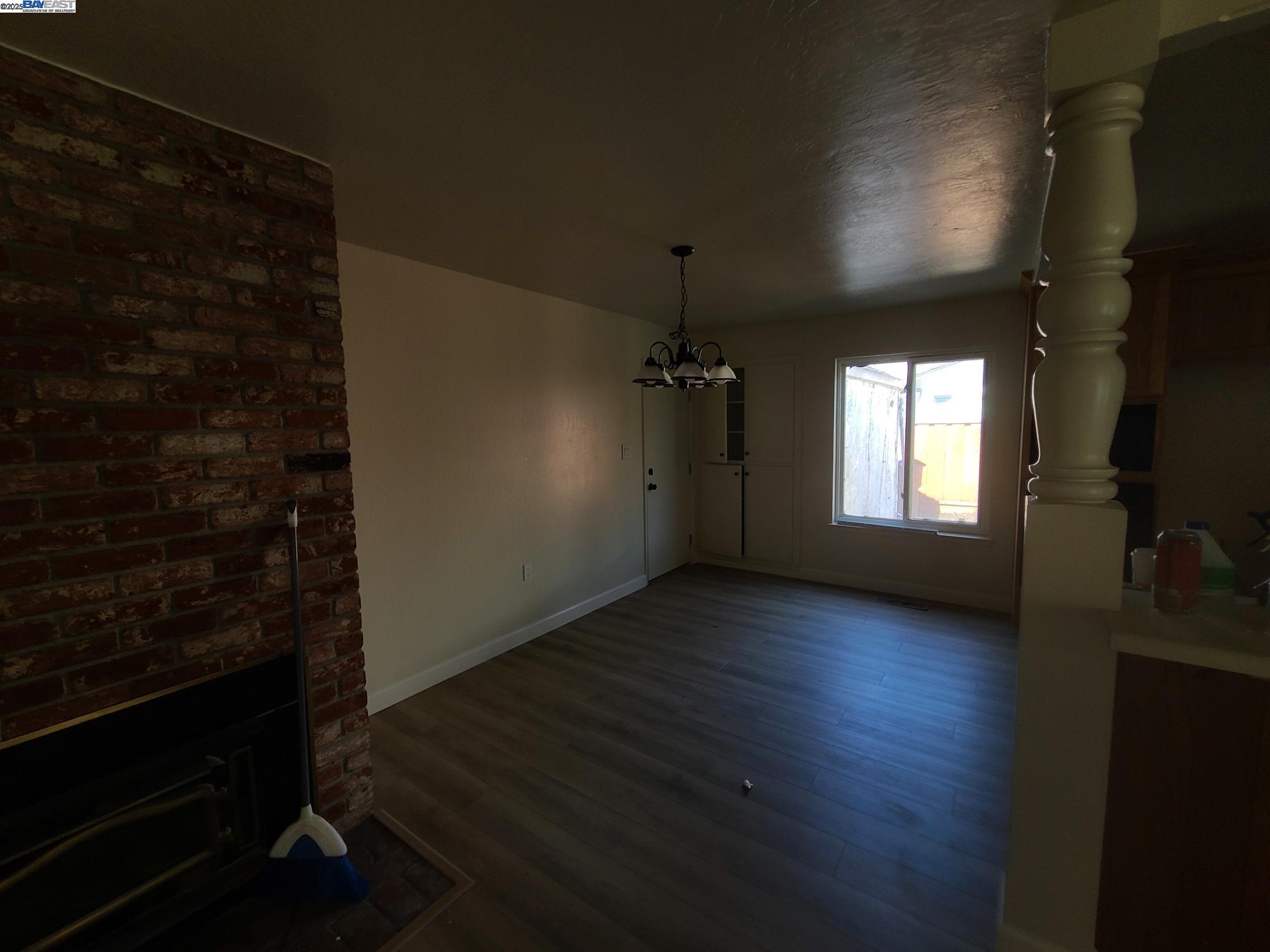 1829 Rosetree Ct, Pleasanton, California 94566, 4 Bedrooms Bedrooms, 8 Rooms Rooms,2 BathroomsBathrooms,Residential Lease,For Rent,1829 Rosetree Ct,41102634