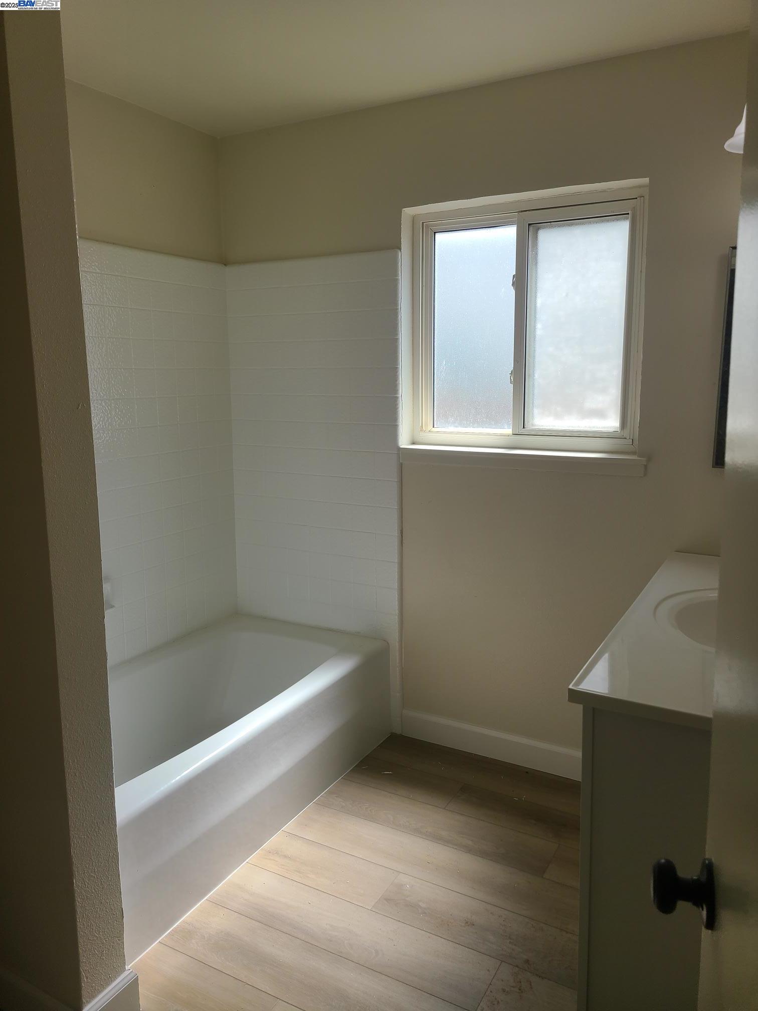 1829 Rosetree Ct, Pleasanton, California 94566, 4 Bedrooms Bedrooms, 8 Rooms Rooms,2 BathroomsBathrooms,Residential Lease,For Rent,1829 Rosetree Ct,41102634