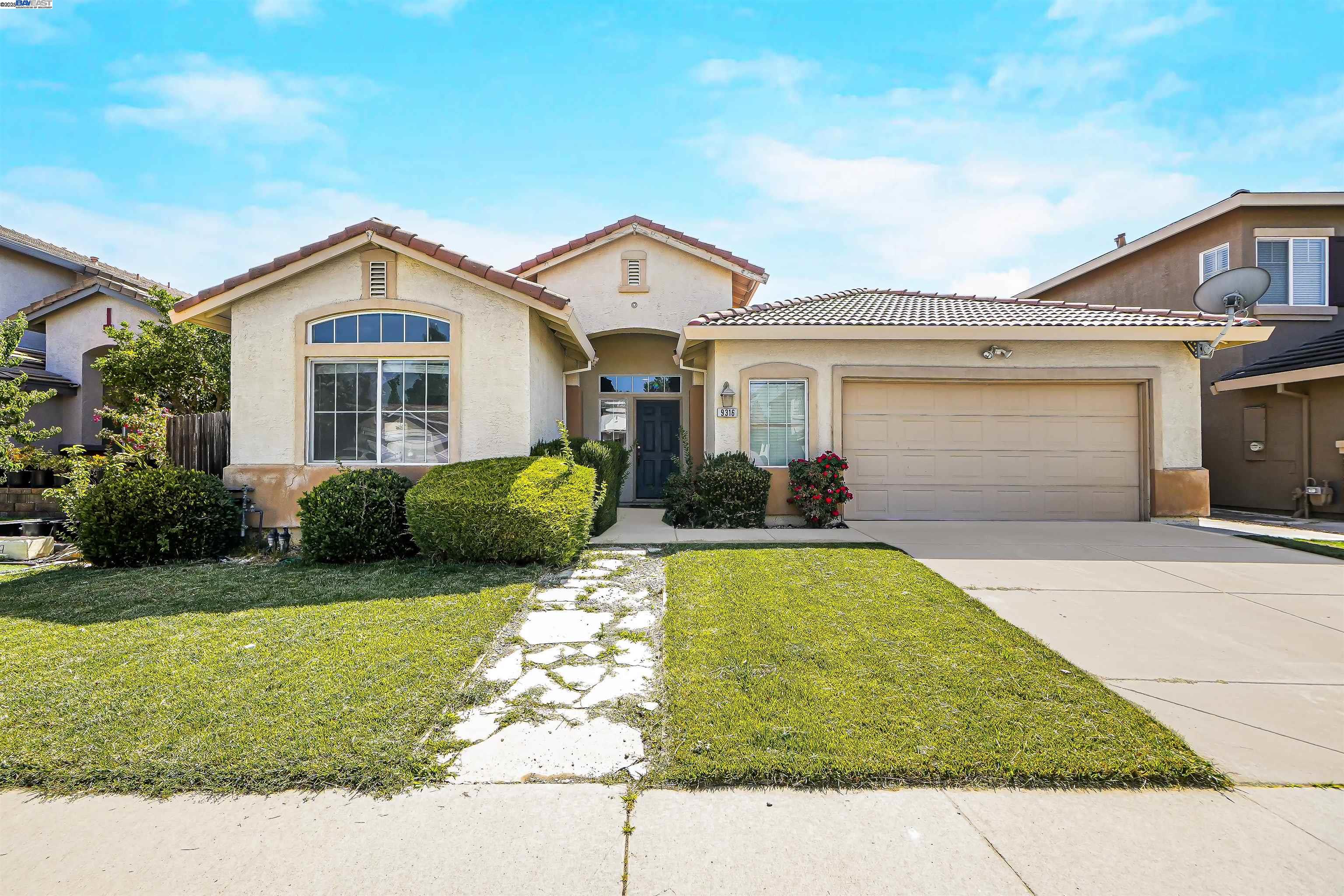 Detail Gallery Image 1 of 1 For 9316 Boulder River Way, Elk Grove,  CA 95624 - 3 Beds | 2 Baths