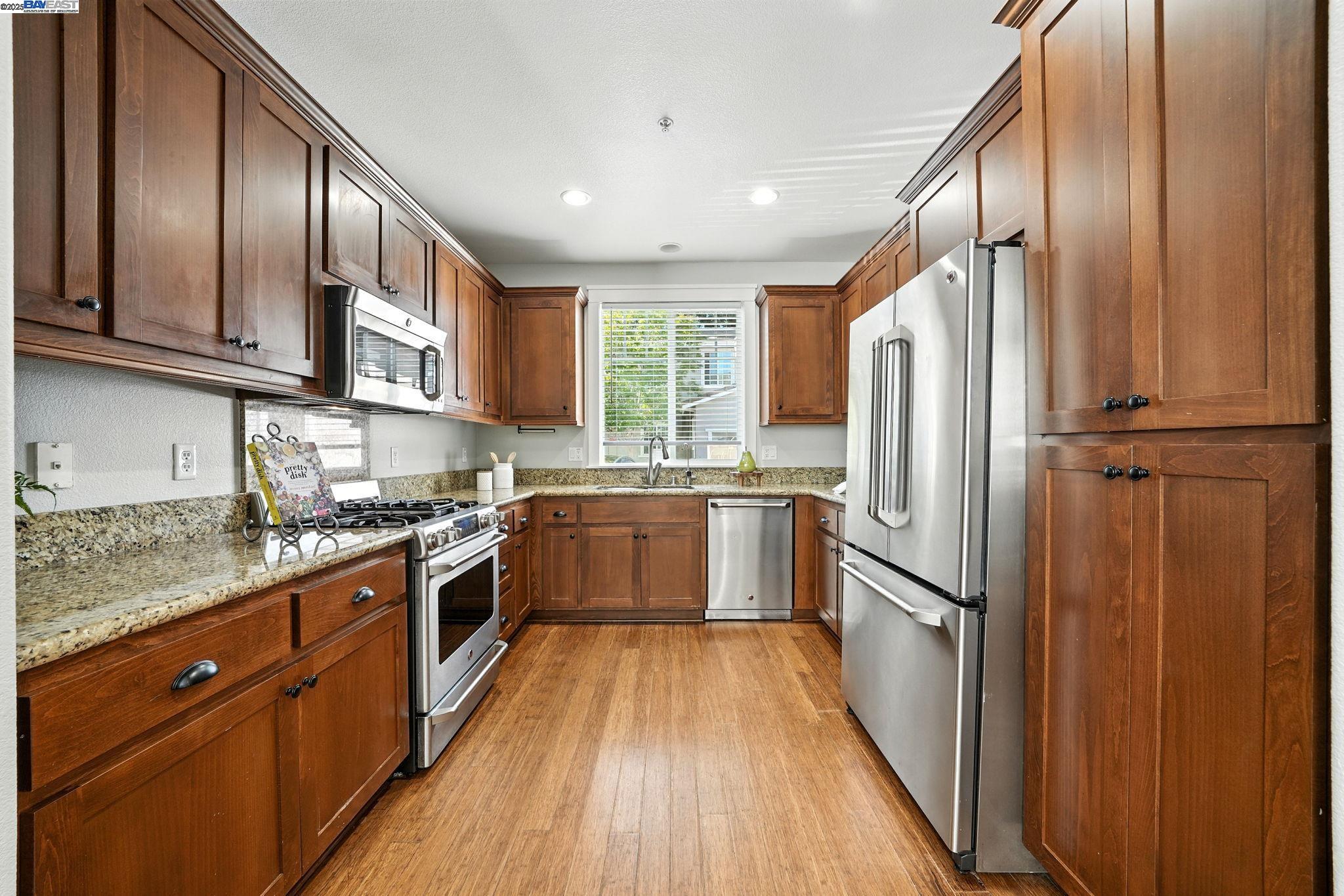 Photo #8: 41102637 Listing: Photo #8