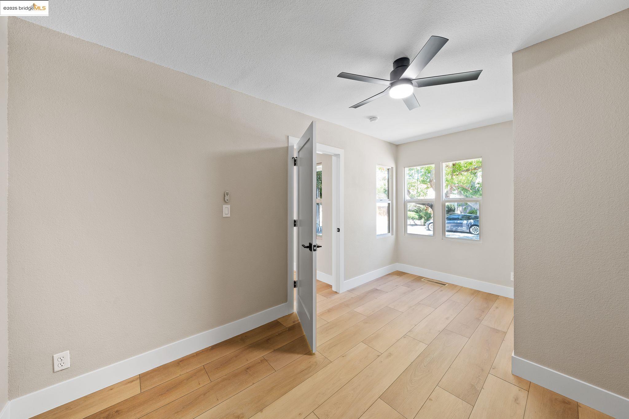 Detail Gallery Image 15 of 51 For 116 Oak Pl, Pittsburg,  CA 94565 - 3 Beds | 1 Baths