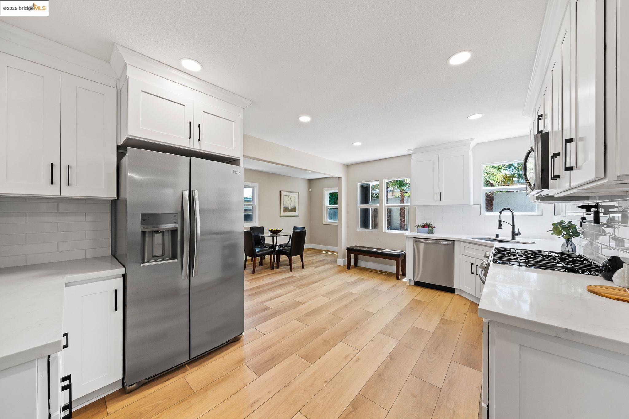 Detail Gallery Image 16 of 51 For 116 Oak Pl, Pittsburg,  CA 94565 - 3 Beds | 1 Baths