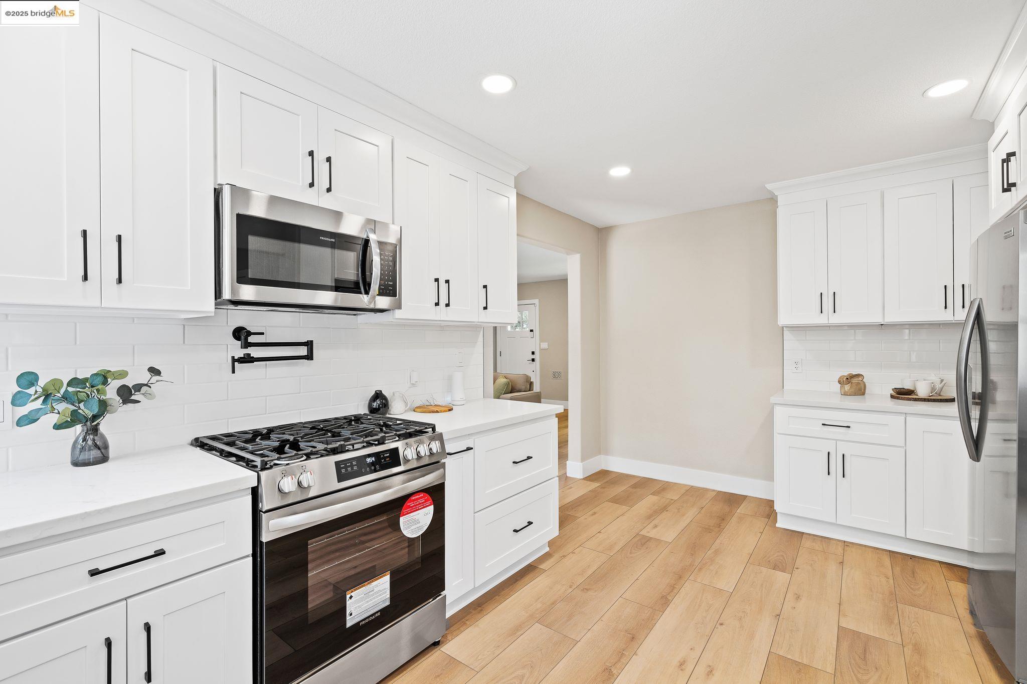 Detail Gallery Image 20 of 51 For 116 Oak Pl, Pittsburg,  CA 94565 - 3 Beds | 1 Baths