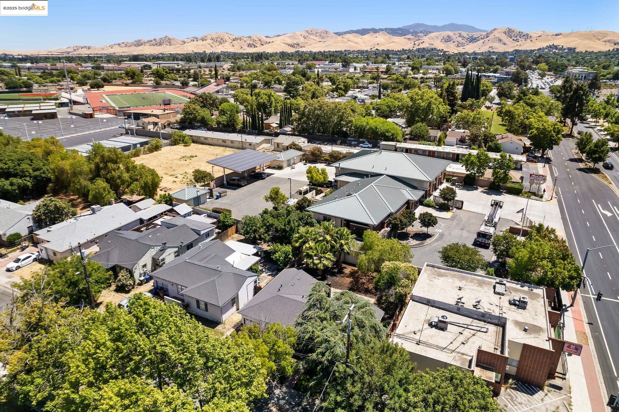 Detail Gallery Image 46 of 51 For 116 Oak Pl, Pittsburg,  CA 94565 - 3 Beds | 1 Baths