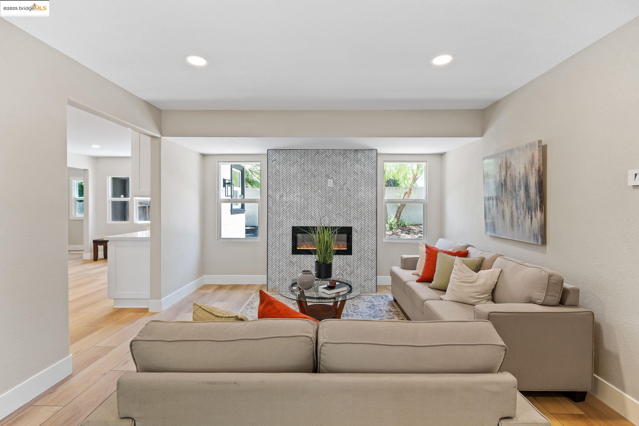 Detail Gallery Image 7 of 51 For 116 Oak Pl, Pittsburg,  CA 94565 - 3 Beds | 1 Baths