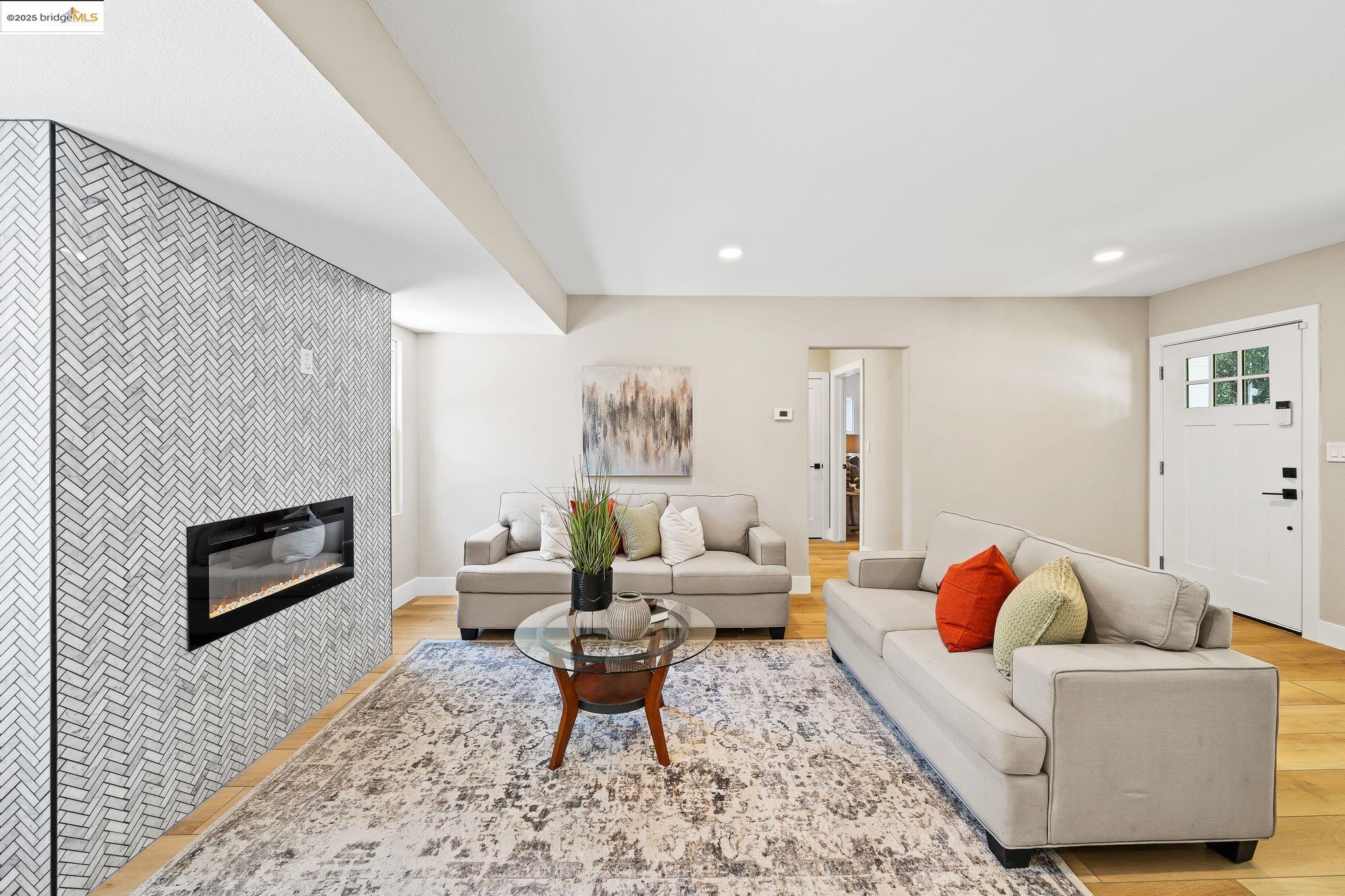 Detail Gallery Image 10 of 51 For 116 Oak Pl, Pittsburg,  CA 94565 - 3 Beds | 1 Baths
