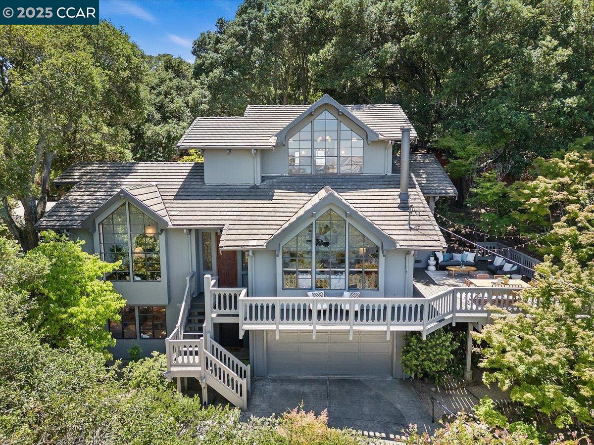 Detail Gallery Image 2 of 35 For 357 El Toyonal, Orinda,  CA 94563 - 3 Beds | 2 Baths