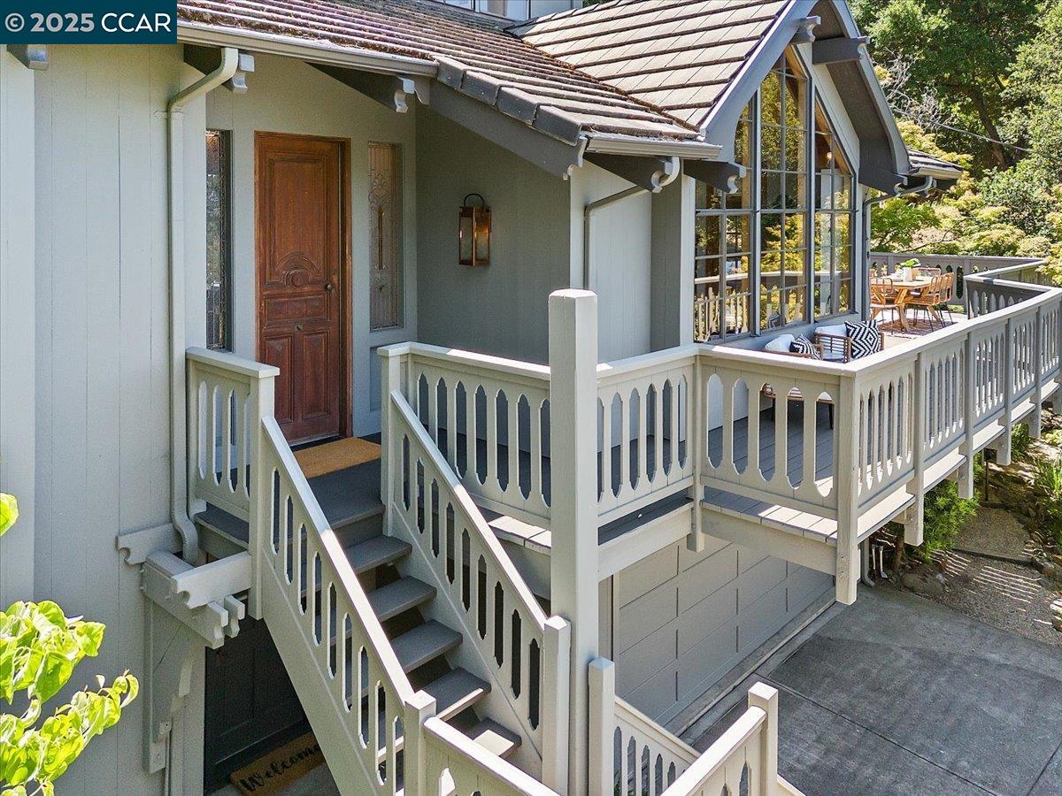 Detail Gallery Image 3 of 35 For 357 El Toyonal, Orinda,  CA 94563 - 3 Beds | 2 Baths