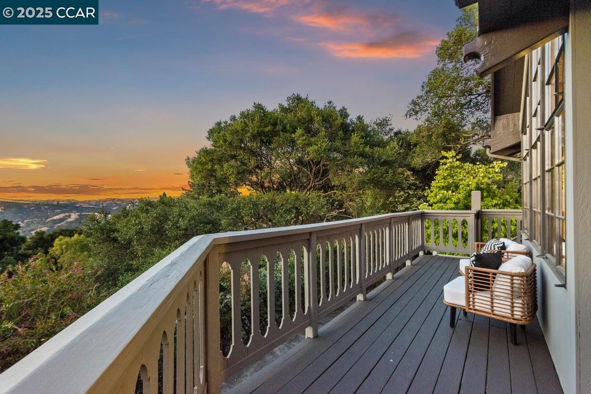 Detail Gallery Image 33 of 35 For 357 El Toyonal, Orinda,  CA 94563 - 3 Beds | 2 Baths