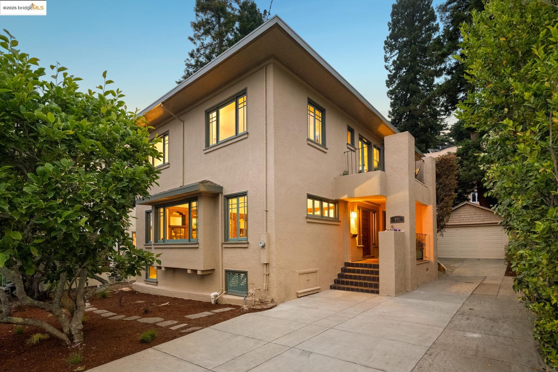 Detail Gallery Image 19 of 49 For 971 Santa Barbara Rd, Berkeley,  CA 94707 - 5 Beds | 3 Baths