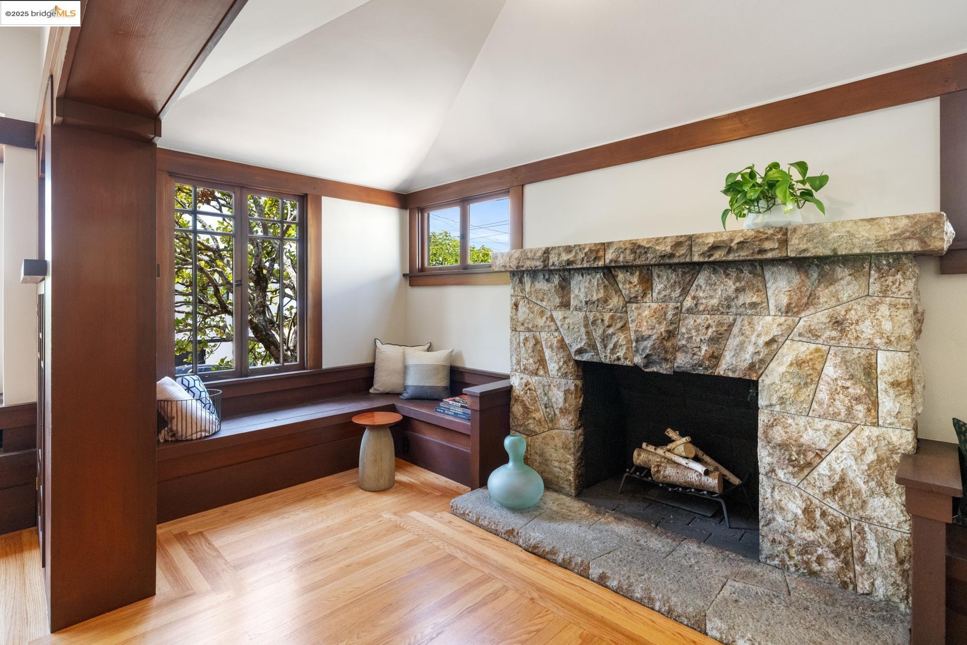 Detail Gallery Image 26 of 49 For 971 Santa Barbara Rd, Berkeley,  CA 94707 - 5 Beds | 3 Baths