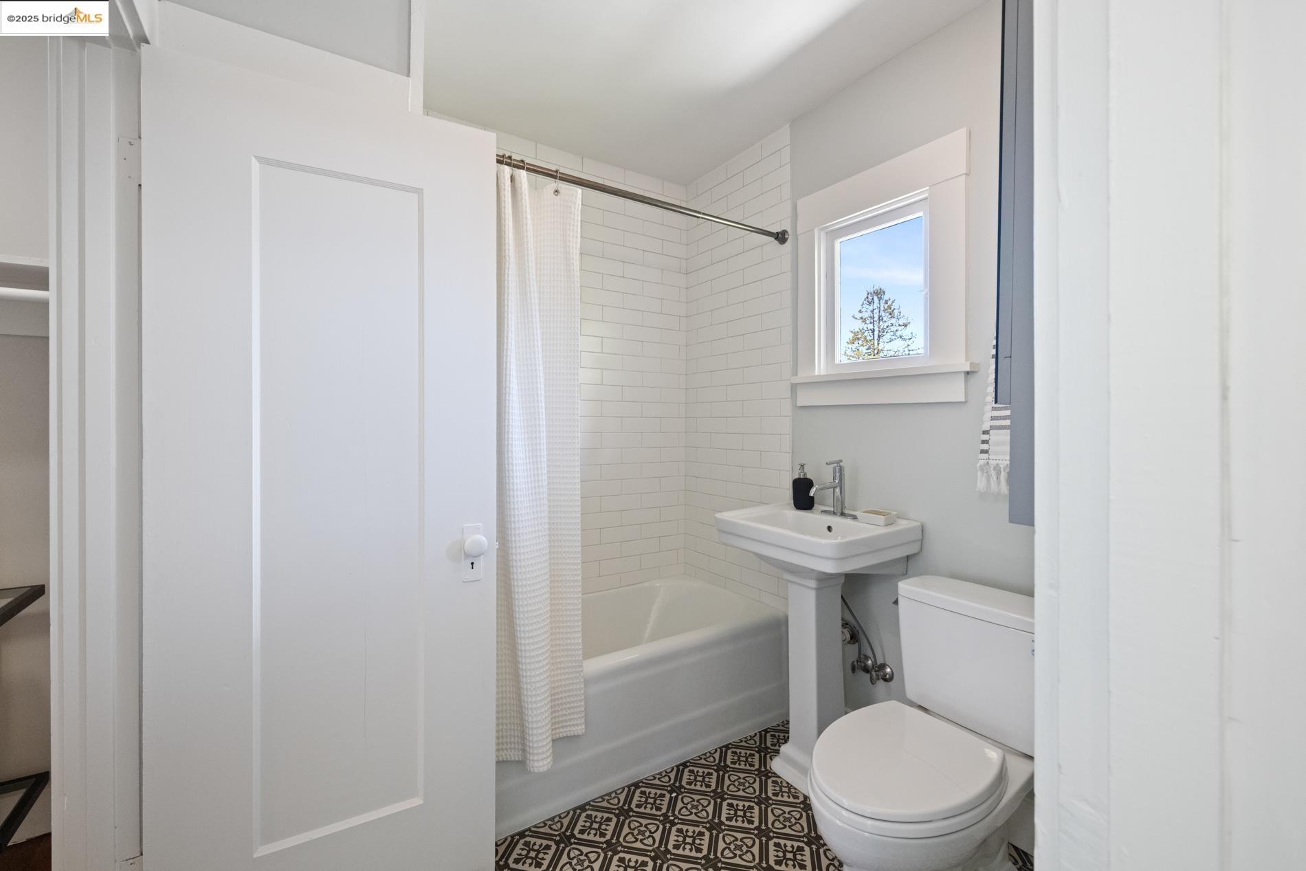 Detail Gallery Image 49 of 49 For 971 Santa Barbara Rd, Berkeley,  CA 94707 - 5 Beds | 3 Baths