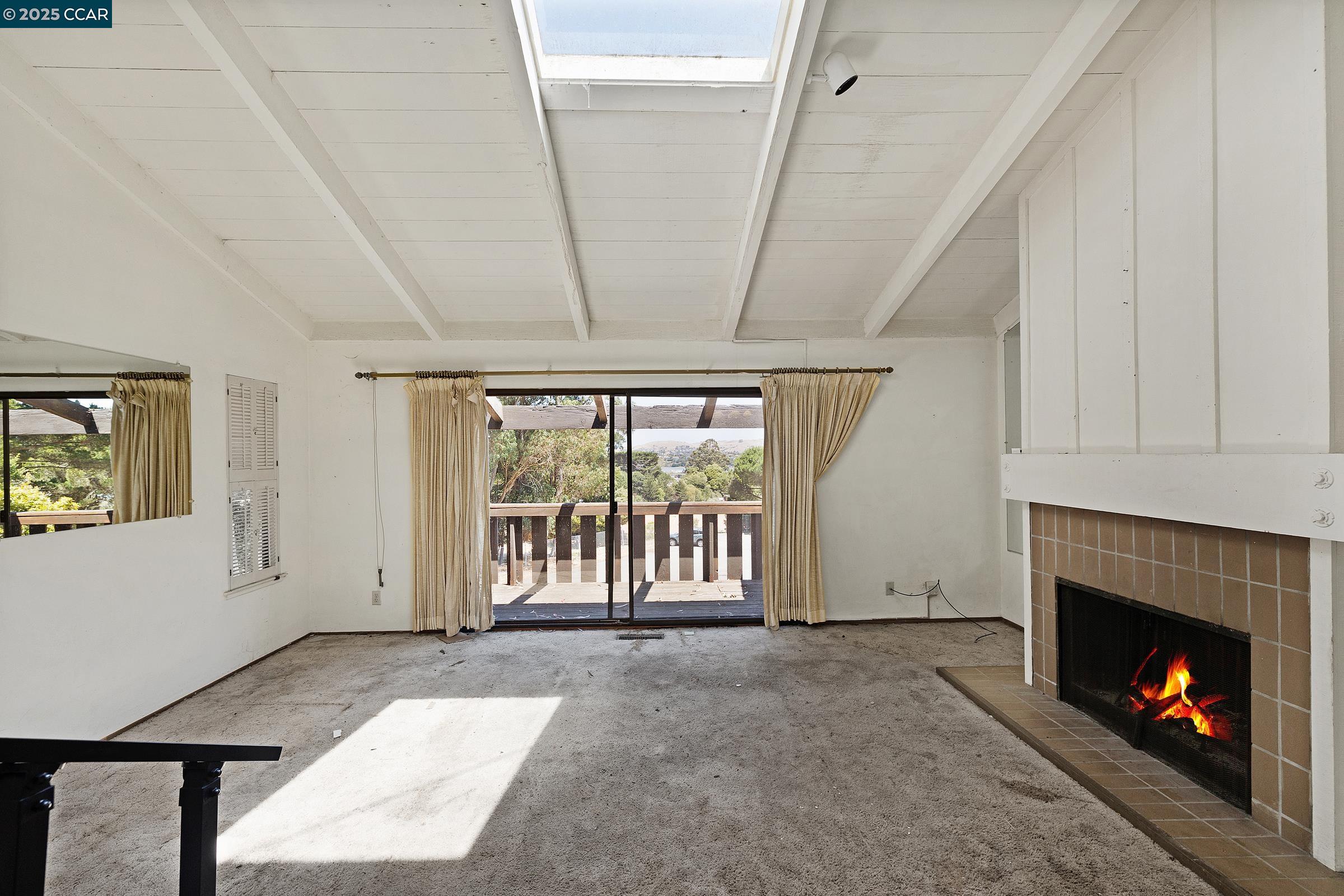 Detail Gallery Image 9 of 25 For 119 Lincoln Dr, Sausalito,  CA 94965 - 2 Beds | 2/1 Baths
