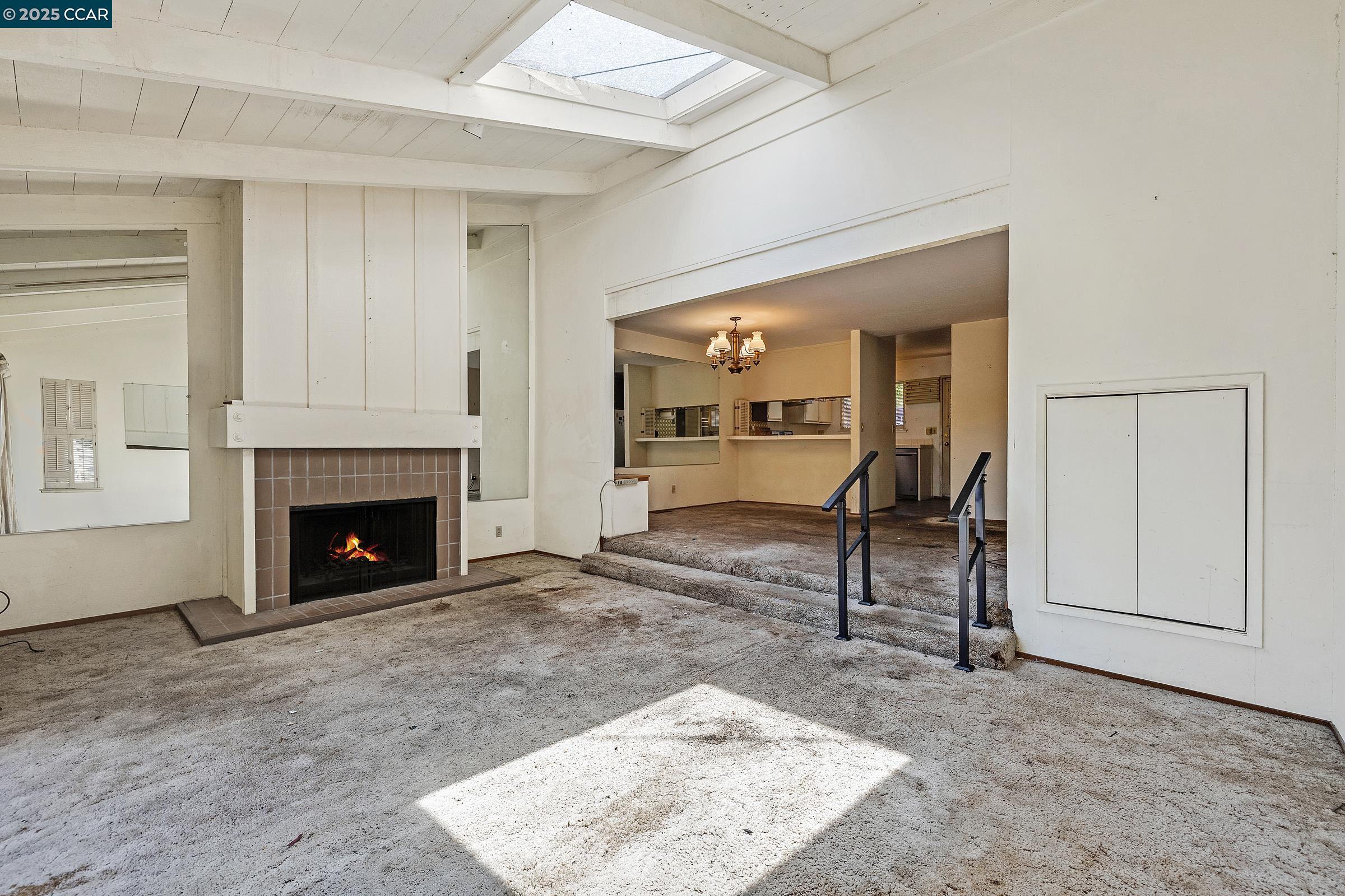 Detail Gallery Image 10 of 25 For 119 Lincoln Dr, Sausalito,  CA 94965 - 2 Beds | 2/1 Baths