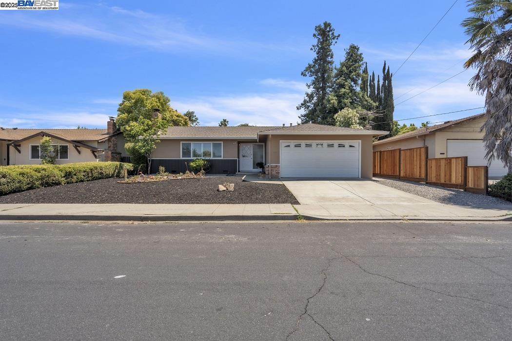 Detail Gallery Image 1 of 1 For 914 Wagoner Dr, Livermore,  CA 94550 - 3 Beds | 2 Baths