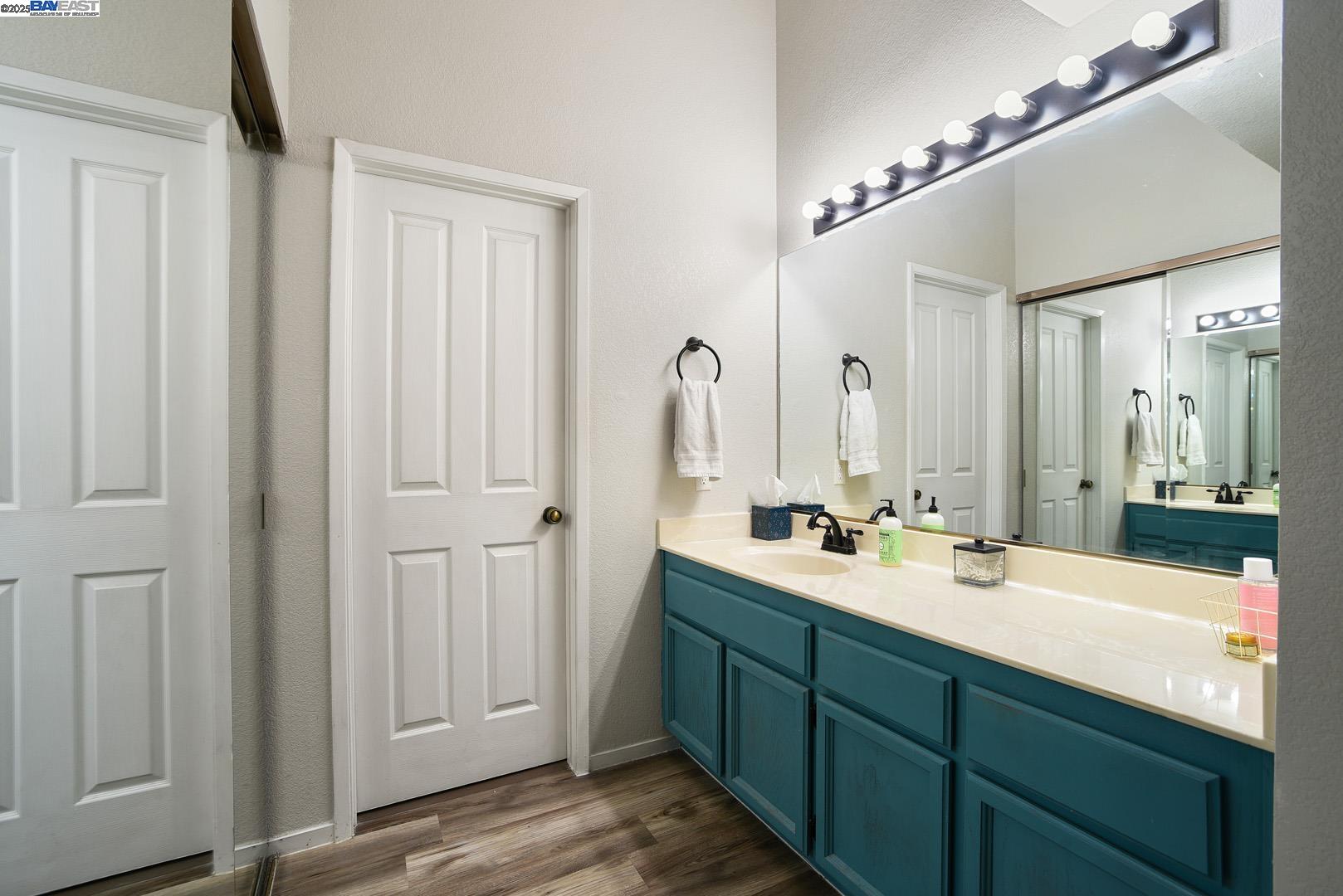 Photo #9: 41102652 Listing: Photo #9
