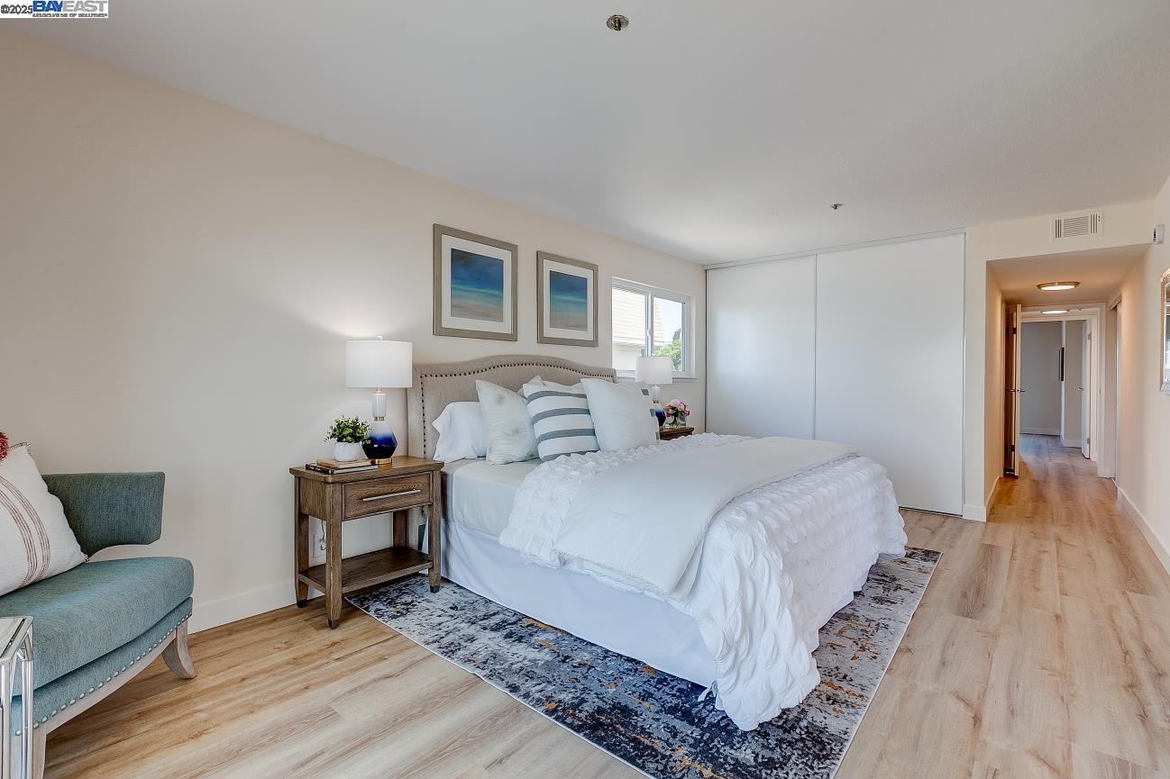 Detail Gallery Image 22 of 30 For 1001 Shoreline Dr #301,  Alameda,  CA 94501 - 2 Beds | 2 Baths
