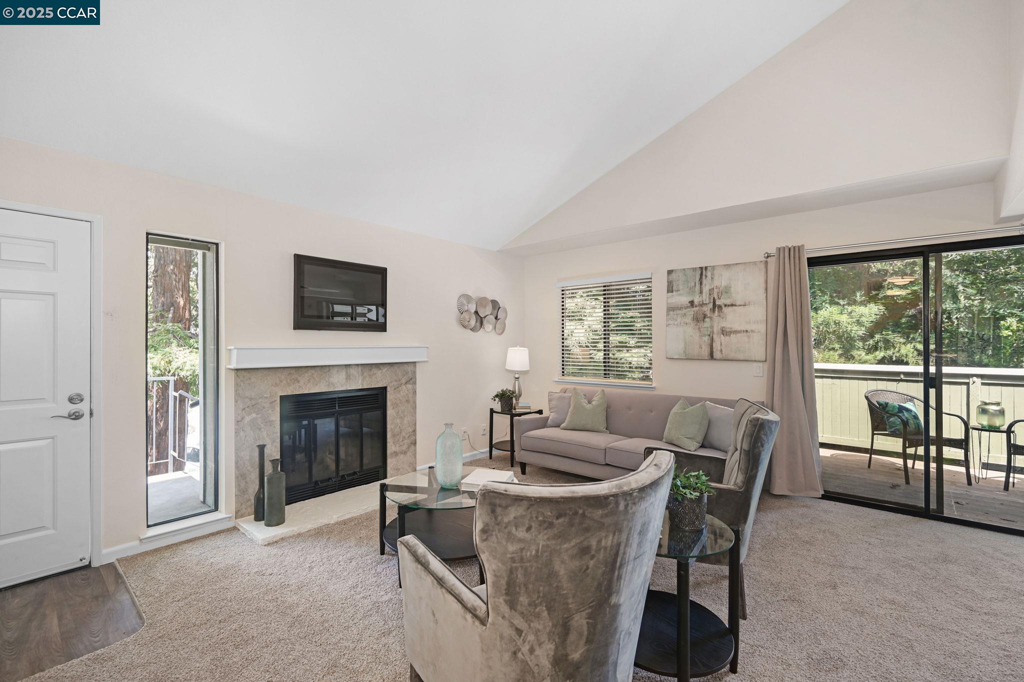 Photo #2: 41102655 Listing 