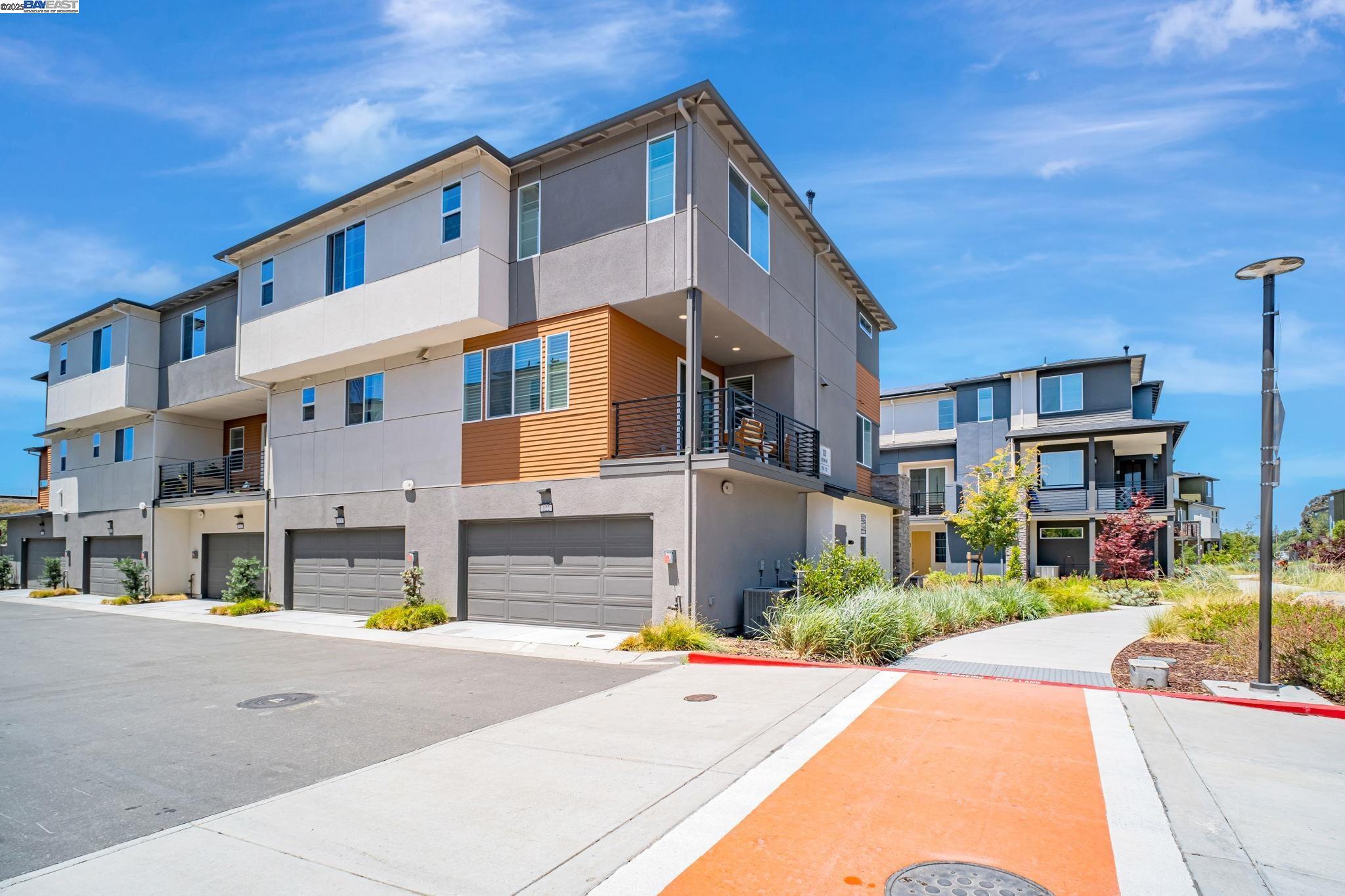 Photo #9: 41102657 Listing: Photo #9