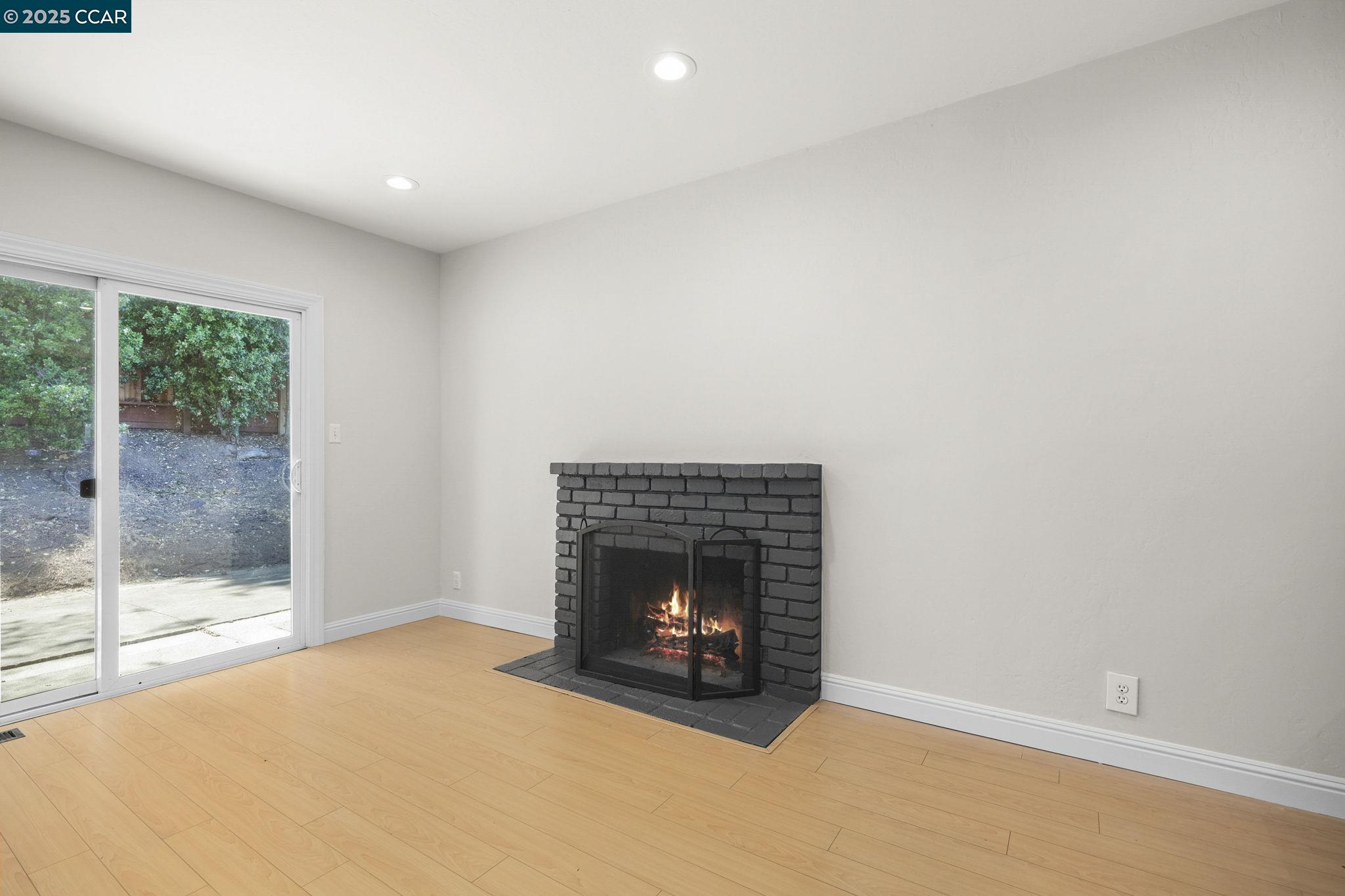 Detail Gallery Image 17 of 32 For 2307 Panoramic Dr, Concord,  CA 94520 - 3 Beds | 2 Baths
