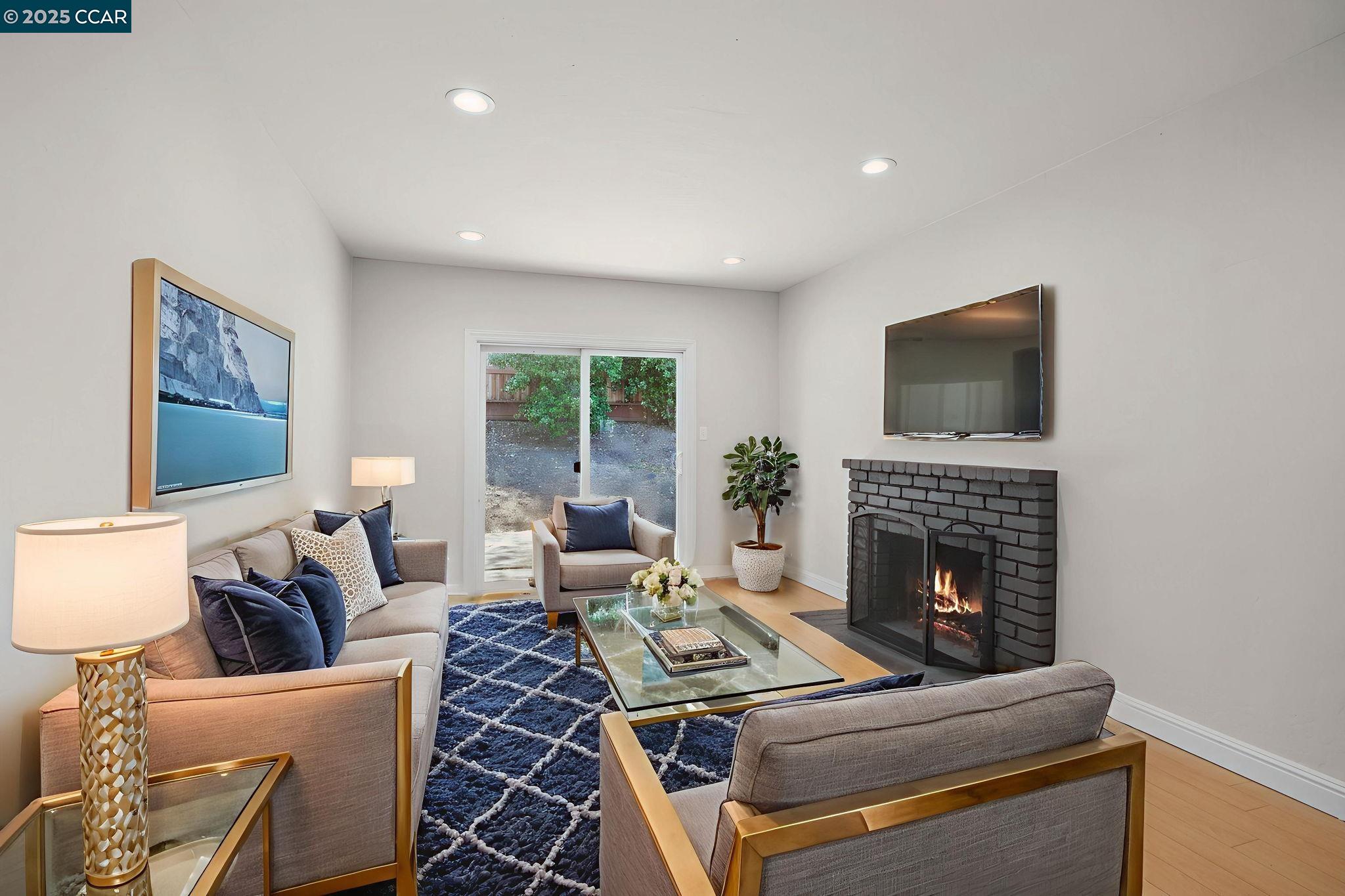 Detail Gallery Image 19 of 32 For 2307 Panoramic Dr, Concord,  CA 94520 - 3 Beds | 2 Baths