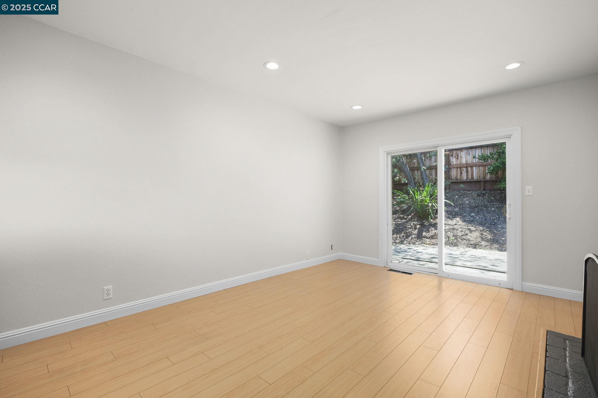 Detail Gallery Image 20 of 32 For 2307 Panoramic Dr, Concord,  CA 94520 - 3 Beds | 2 Baths
