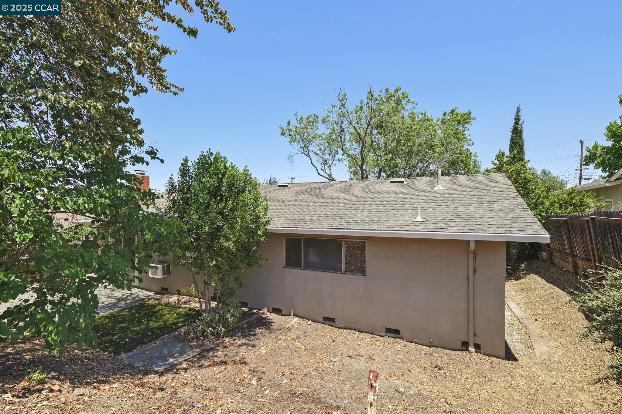 Detail Gallery Image 30 of 32 For 2307 Panoramic Dr, Concord,  CA 94520 - 3 Beds | 2 Baths