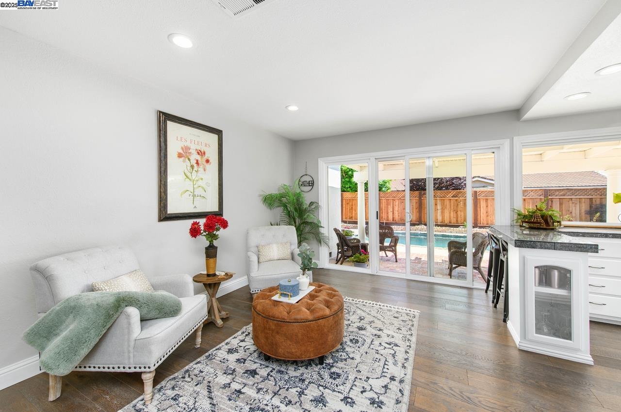 Detail Gallery Image 16 of 45 For 139 Amber Way, Livermore,  CA 94550 - 3 Beds | 2 Baths